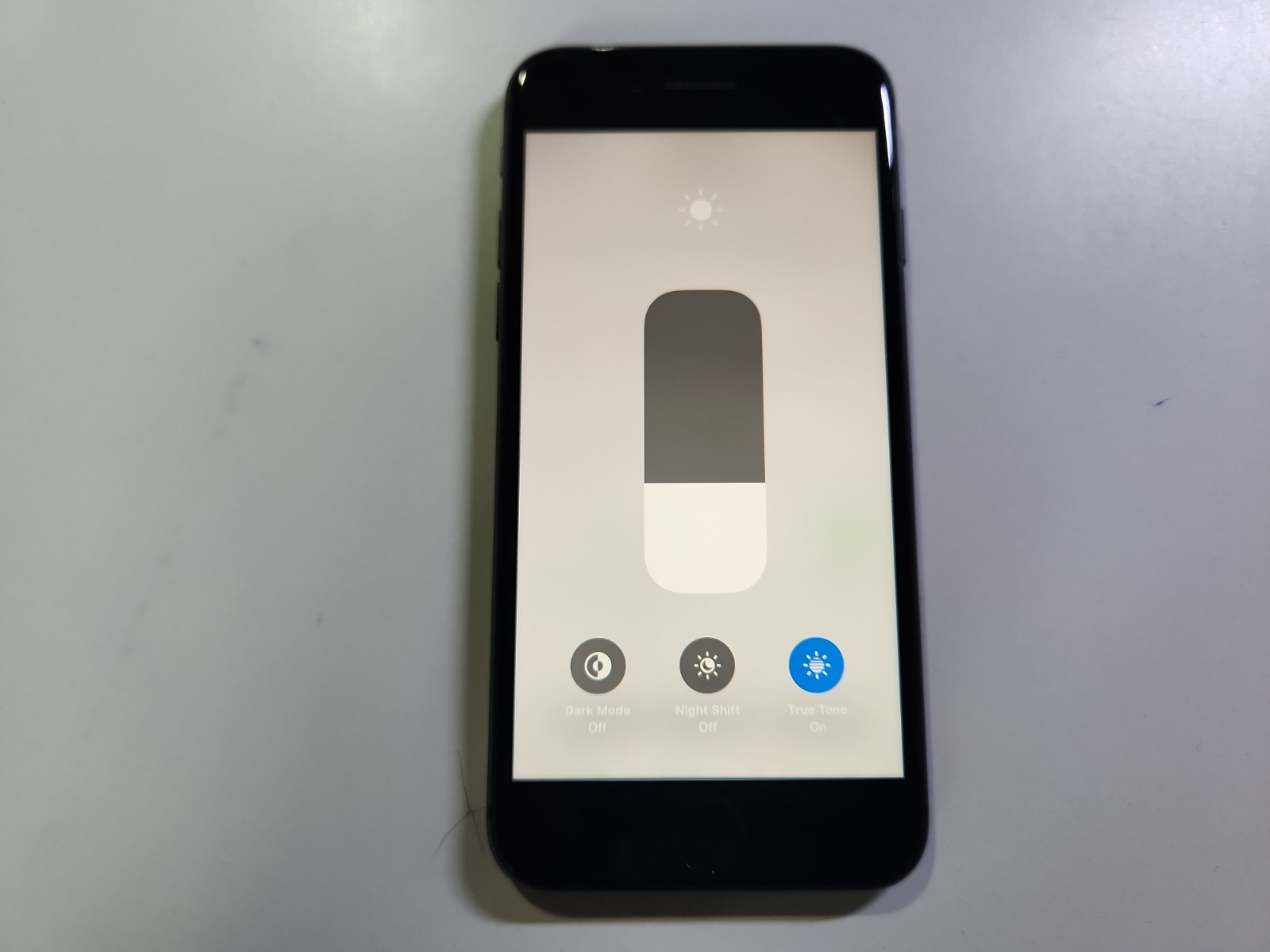 RARE iOS 14.4 Apple iPhone 8 A1863 Fully Unlocked 64GB Clean IMEI BH = 90%