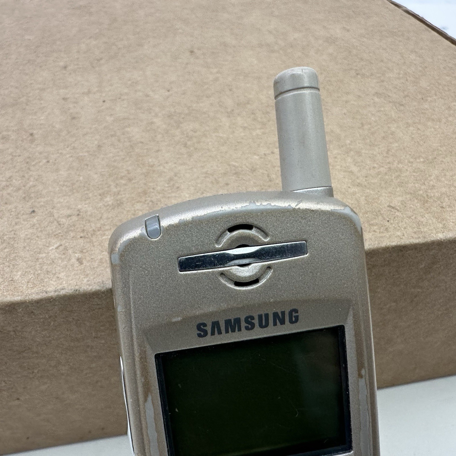 Samsung SGH-N105 – Gold and Gray T-Mobile Very Rare Phone Untested For Parts