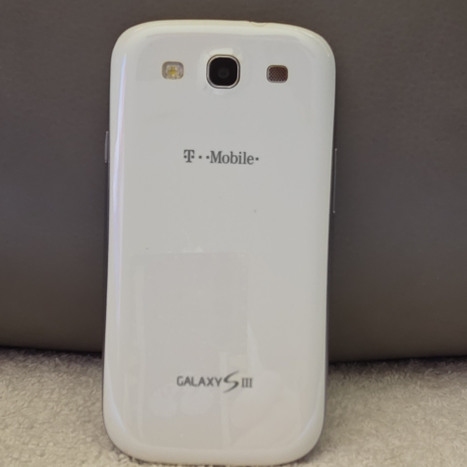 Samsung Galaxy S III 16GB White T-Mobile 4.8in 8MP Dual Core 4G LTE