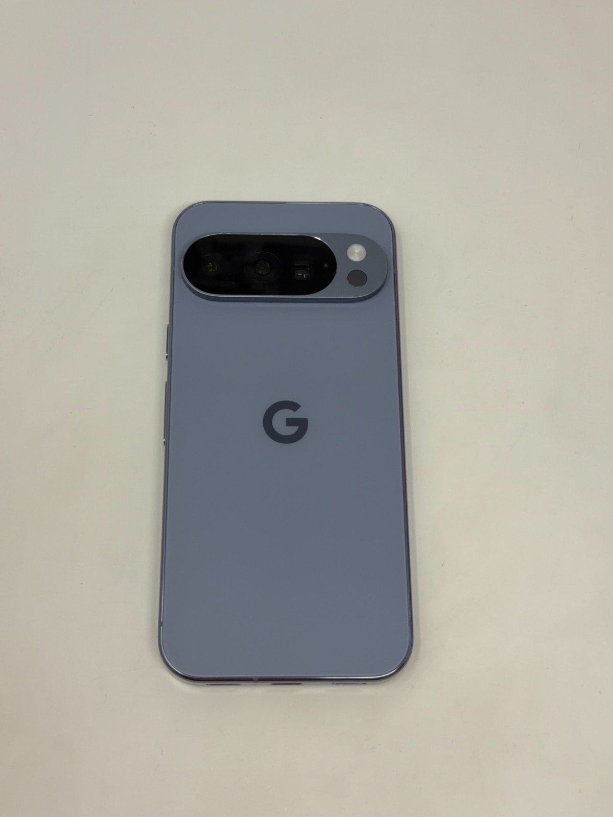 Google Pixel 10 Pro (GEHN3) – 256GB Unlocked Moonstone – 100% Battery – Warranty