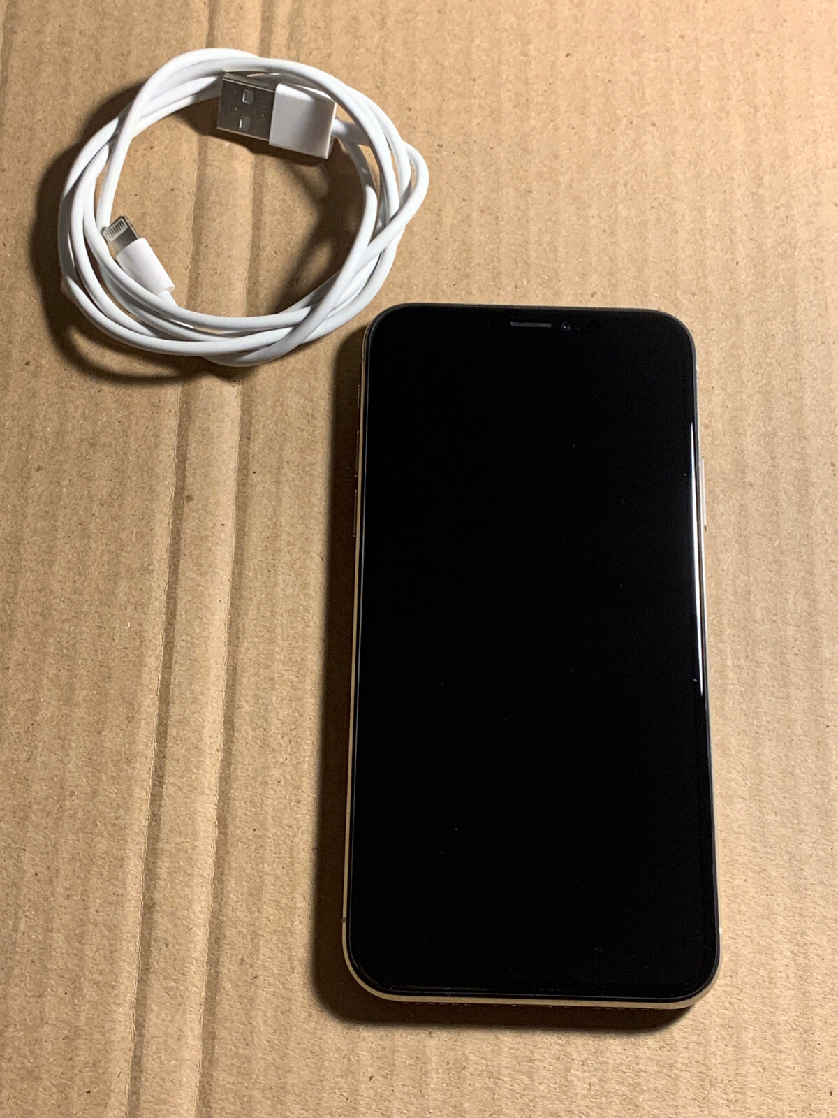 Apple iPhone X – 256GB – Silver (Unlocked) A1865 (CDMA + GSM) Please READ