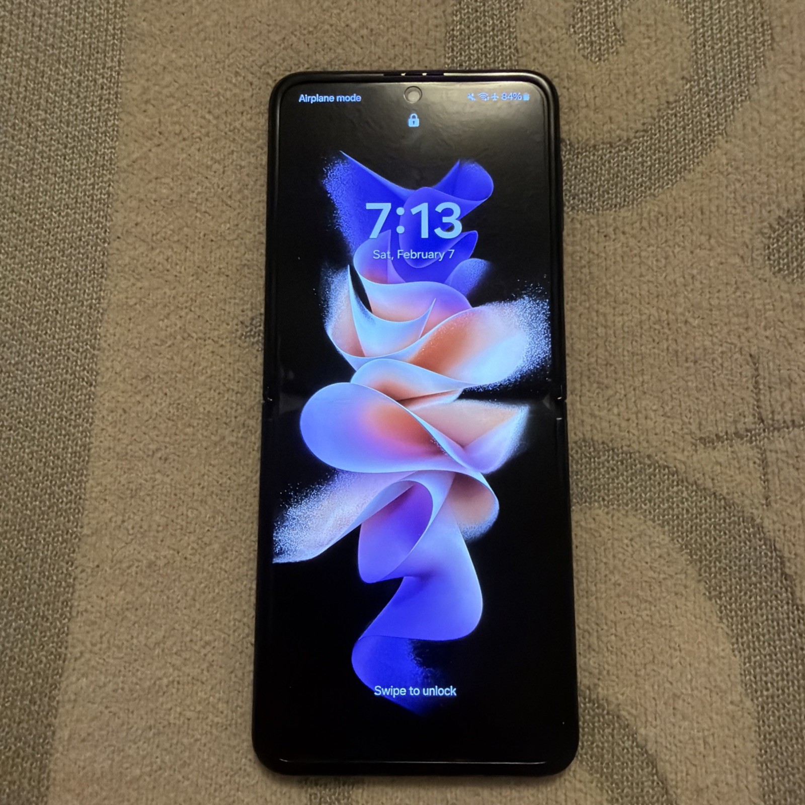 Pre-owned Samsung Galaxy Z Flip3 5G Fully Unlocked (Any Carrier) 256GB
