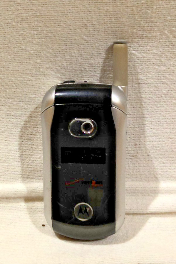 Motorola V series V265 – Black and Silver ( Verizon ) Not Tested