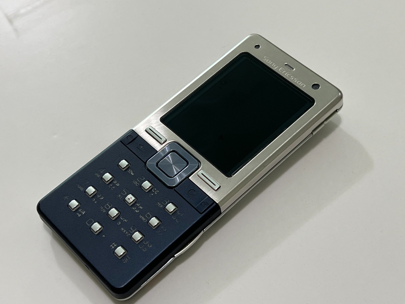 Sony Ericsson T650 – 16 MB – Midnight Blue (Unlocked)