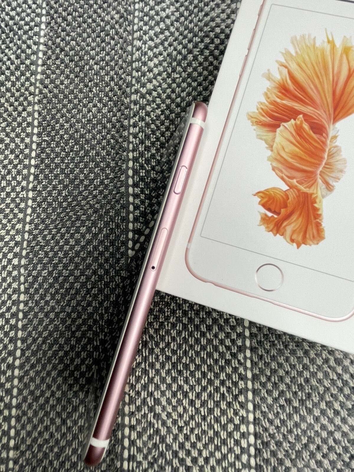 Apple iPhone 6s Rose Gold 64GB AT&T Network A1633 CDMA + GSM