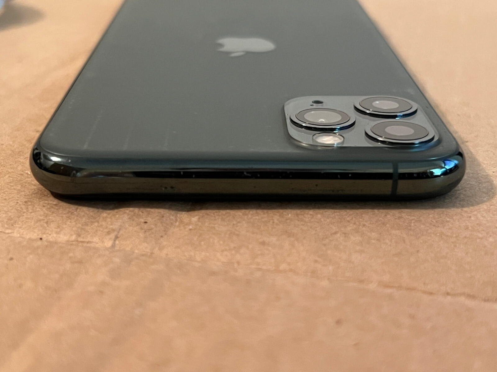 Apple iPhone 11 pro max 256GB Midnight Green unlocked A2161 (CDMA + GSM) READ