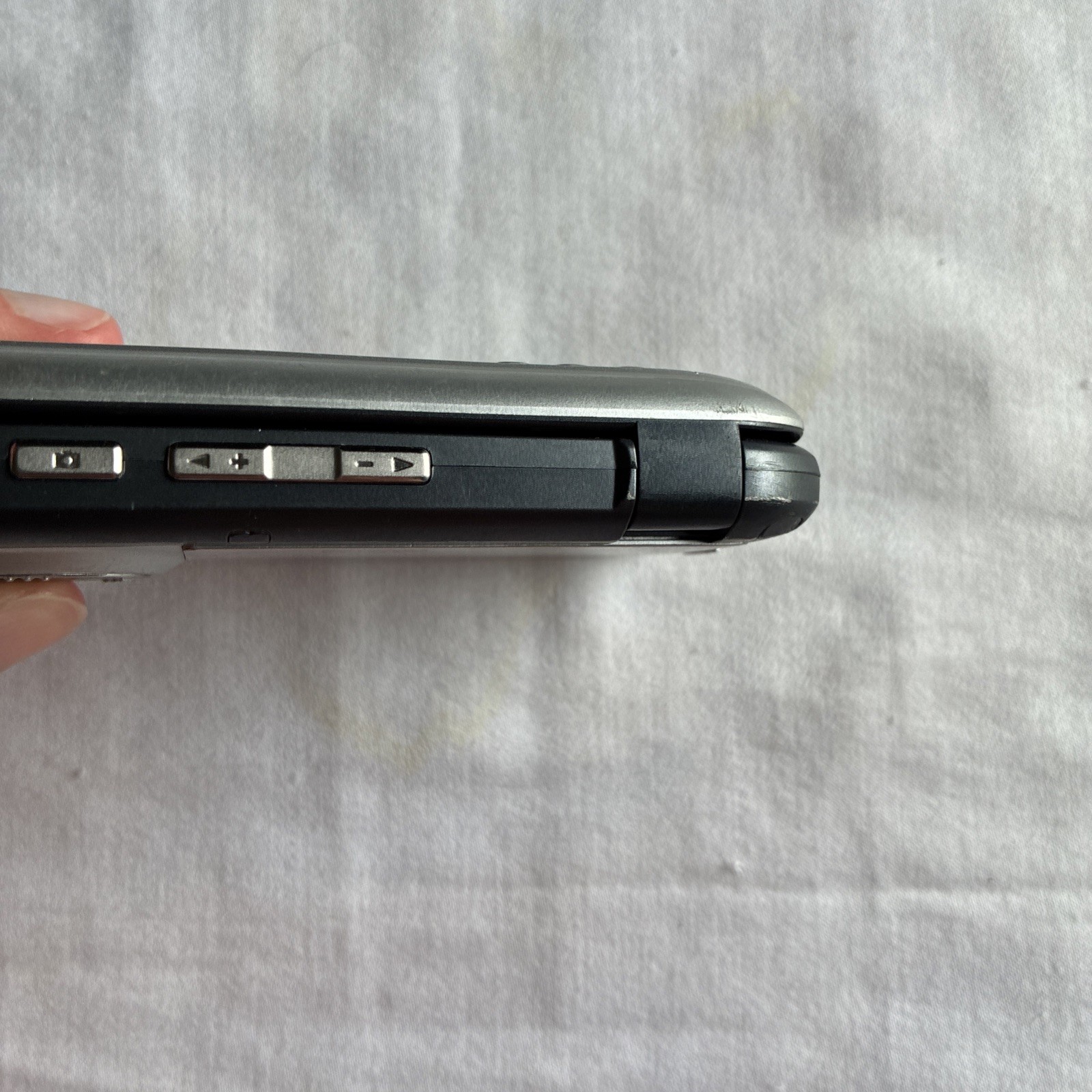 812.LG VX-9900 Very Rare – For Collectors – No Sim Card – CDMA UNTESTED