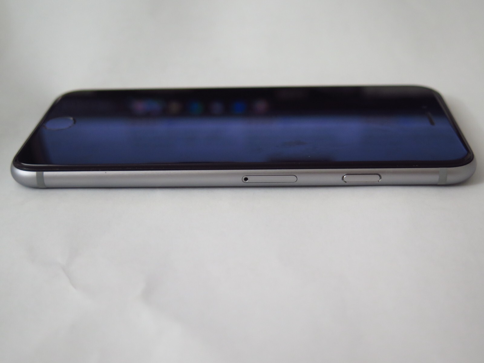 Apple iPhone 6S 32GB A1633 GSM Unlocked Smartphone Space Gray