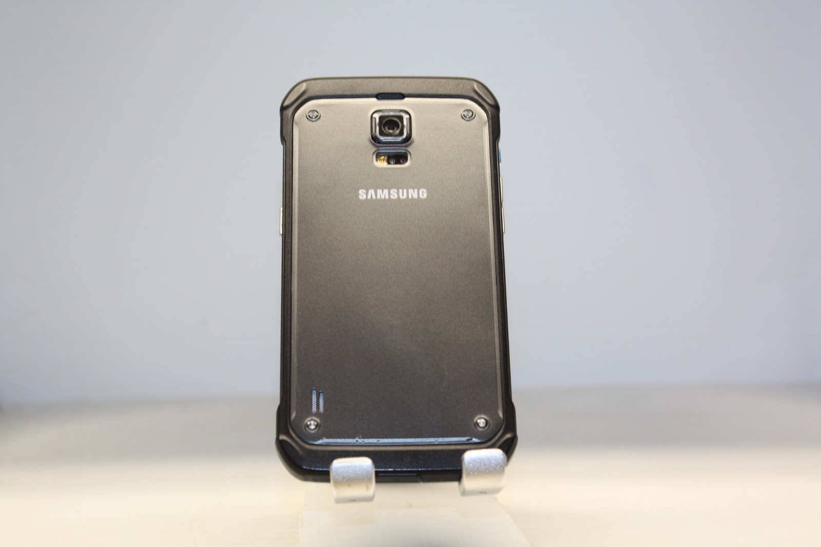 Samsung Galaxy S5 Active SM-G870W – 16GB – Titanium Gray (Unlocked) Smartphone