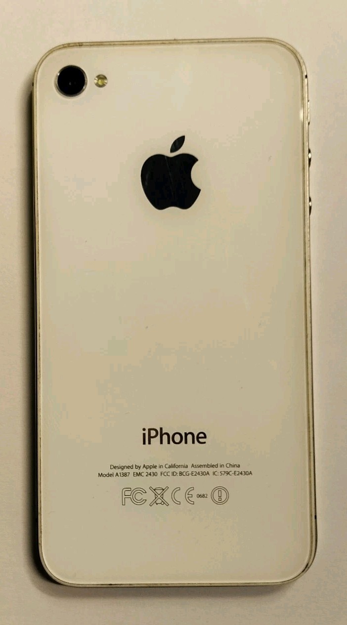 1x Apple iPhone 4 GSM – White PARTS ONLY! Multiple Available.