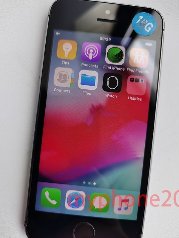 Apple iPhone 5s 16-32-64 GB – (Unlocked) All colors Original smartphone