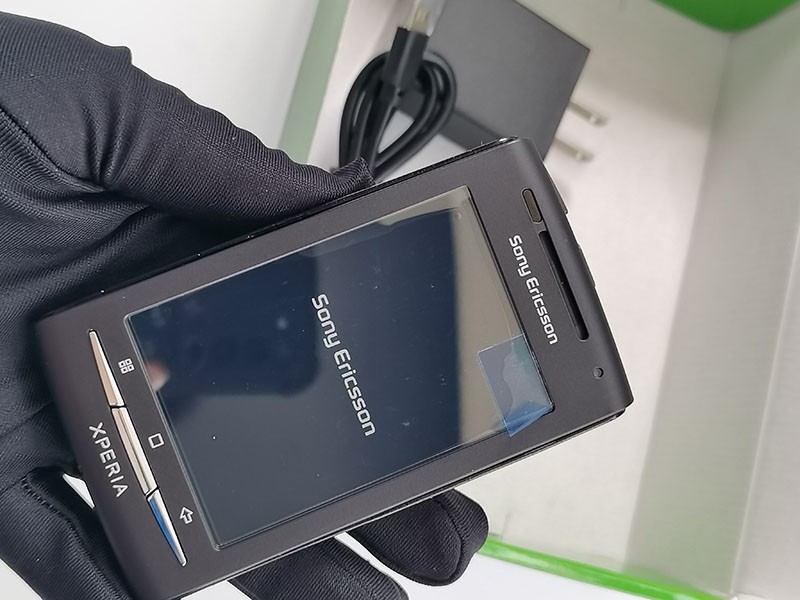 Sony Ericsson Xperia X8 E15a – 128 MB – (Unlocked 3G )