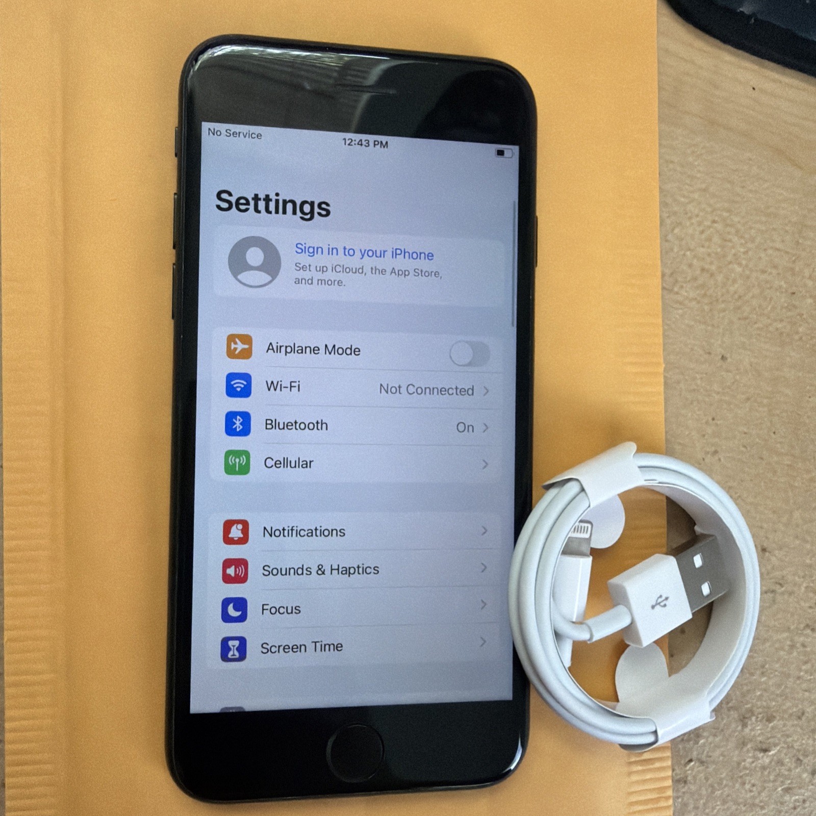 Apple iPhone 7 – 32 GB – Black (Factory Unlocked) (Single SIM) Smartphone