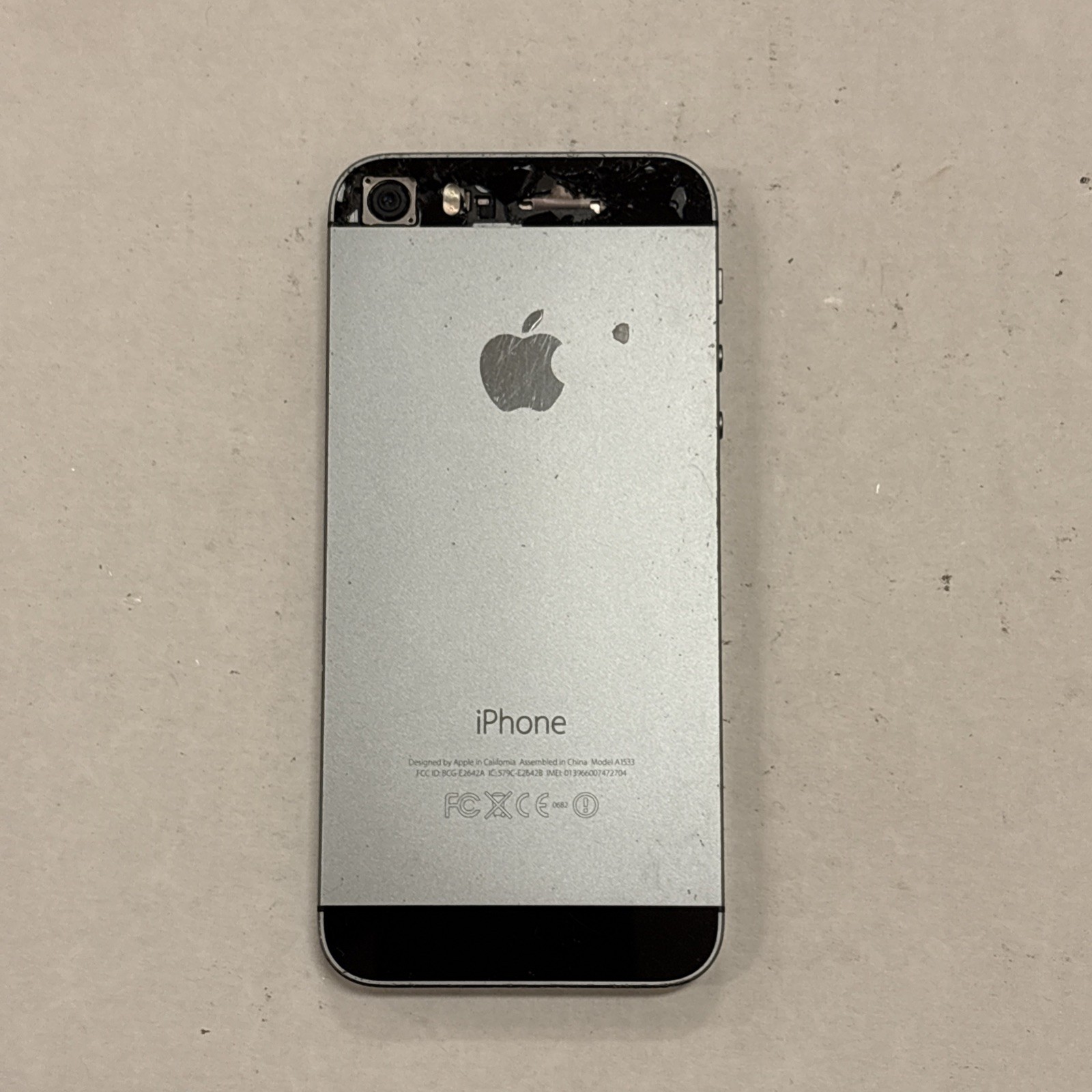 Apple iPhone 5 GSM Unlocked 16GB model A1533 Gray. See Images.