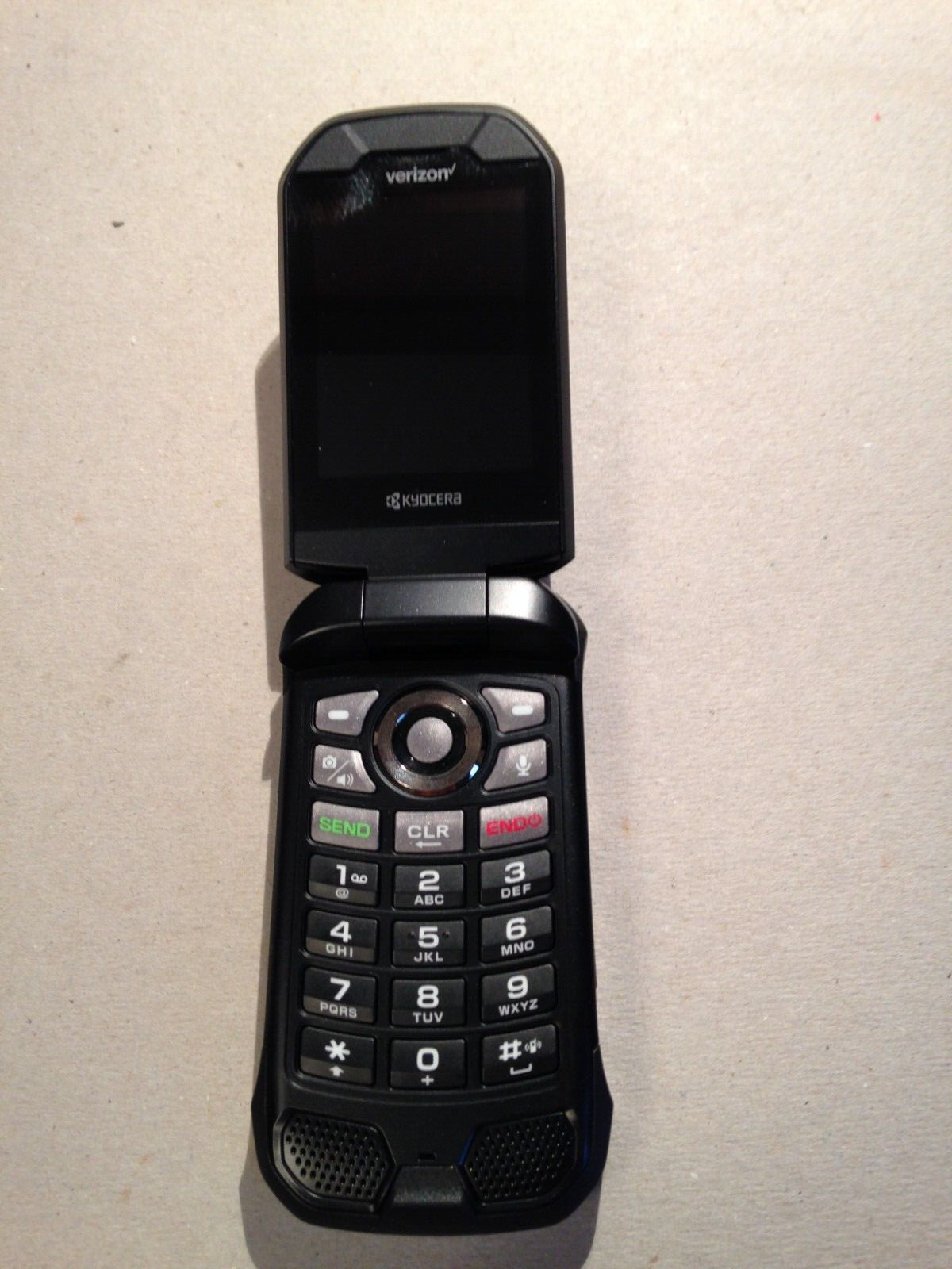 Kyocera DuraXV Extreme+ E4811 4G LTE 16GB Black Verizon Flip Phone