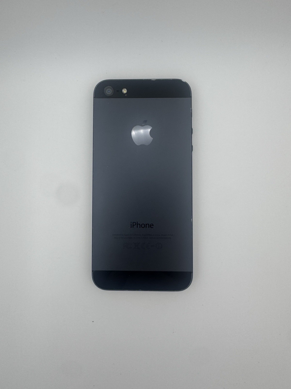iOS 9.2 Apple iPhone 5 16GB in Black & Slate for AT&T