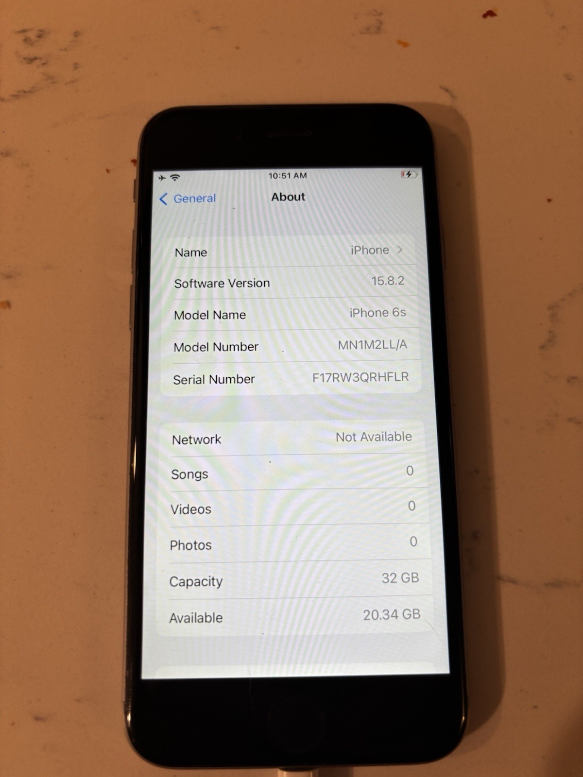 Apple iPhone 6s 32GB Gray iOS 15.8.2 Retina Display 12MP Camera Smartphone