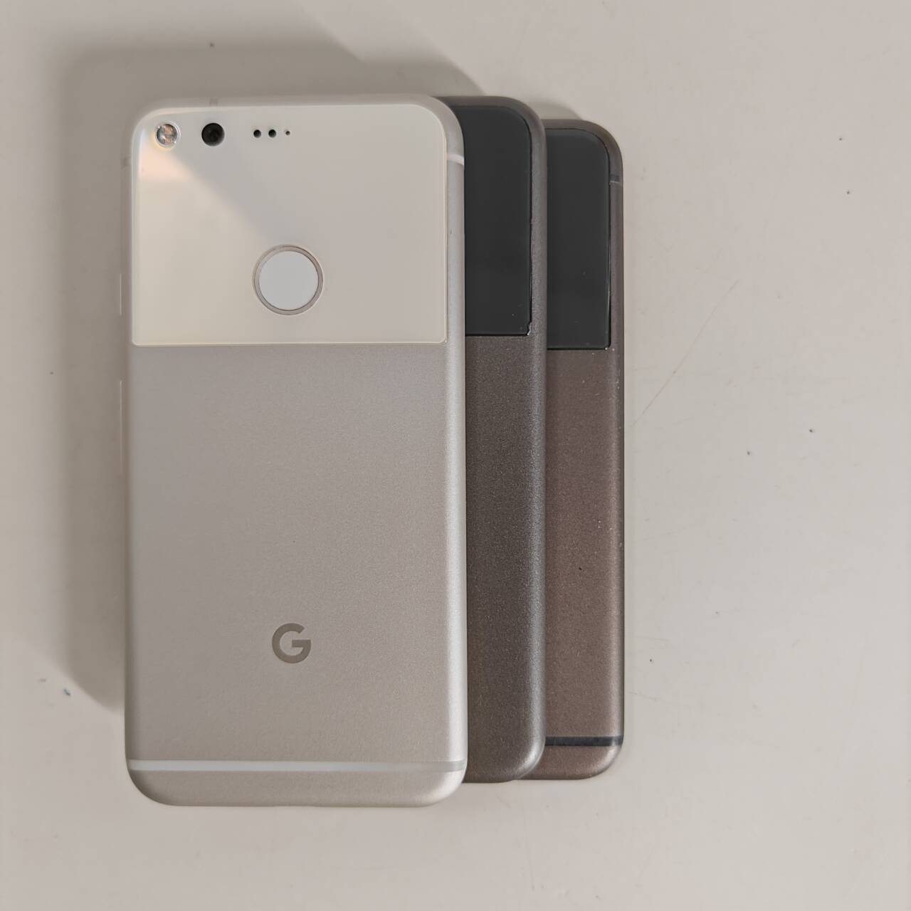 Original Google Pixel (1st Gen) – 2016 Pixel XL Unlocked 4G 32/128GB android