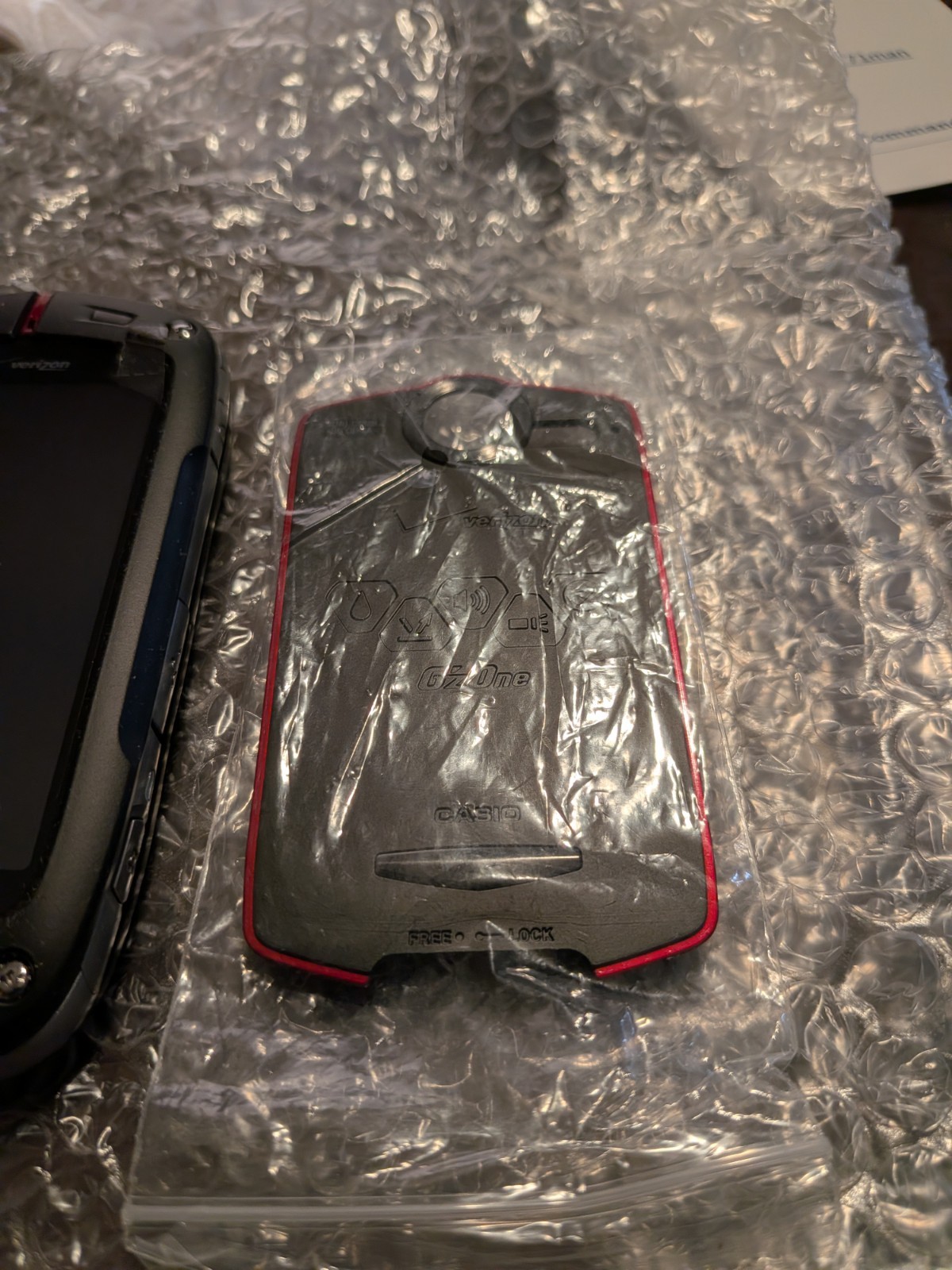 Casio GZ One Commando C771 1GB (Verizon) *NEW*