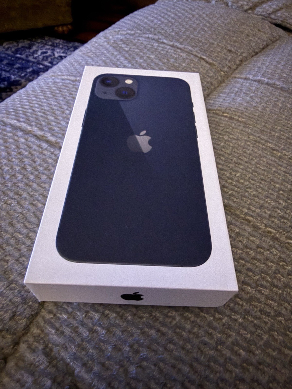 Apple iPhone 13 128GB Blue iOS 12MP Camera Bluetooth Wi-Fi Bar Phone