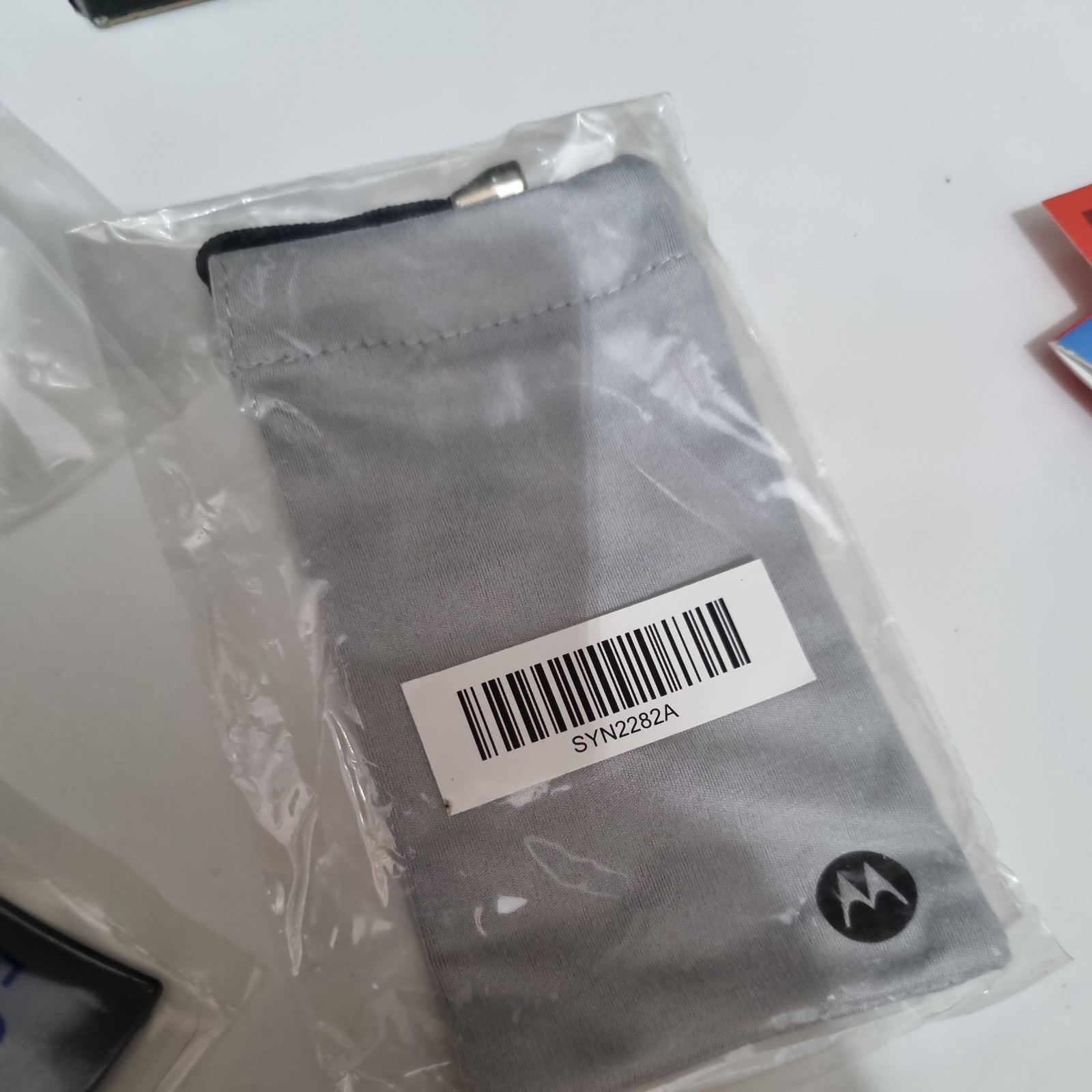 Motorola RAZR2 V8 unlocked brand new old stock