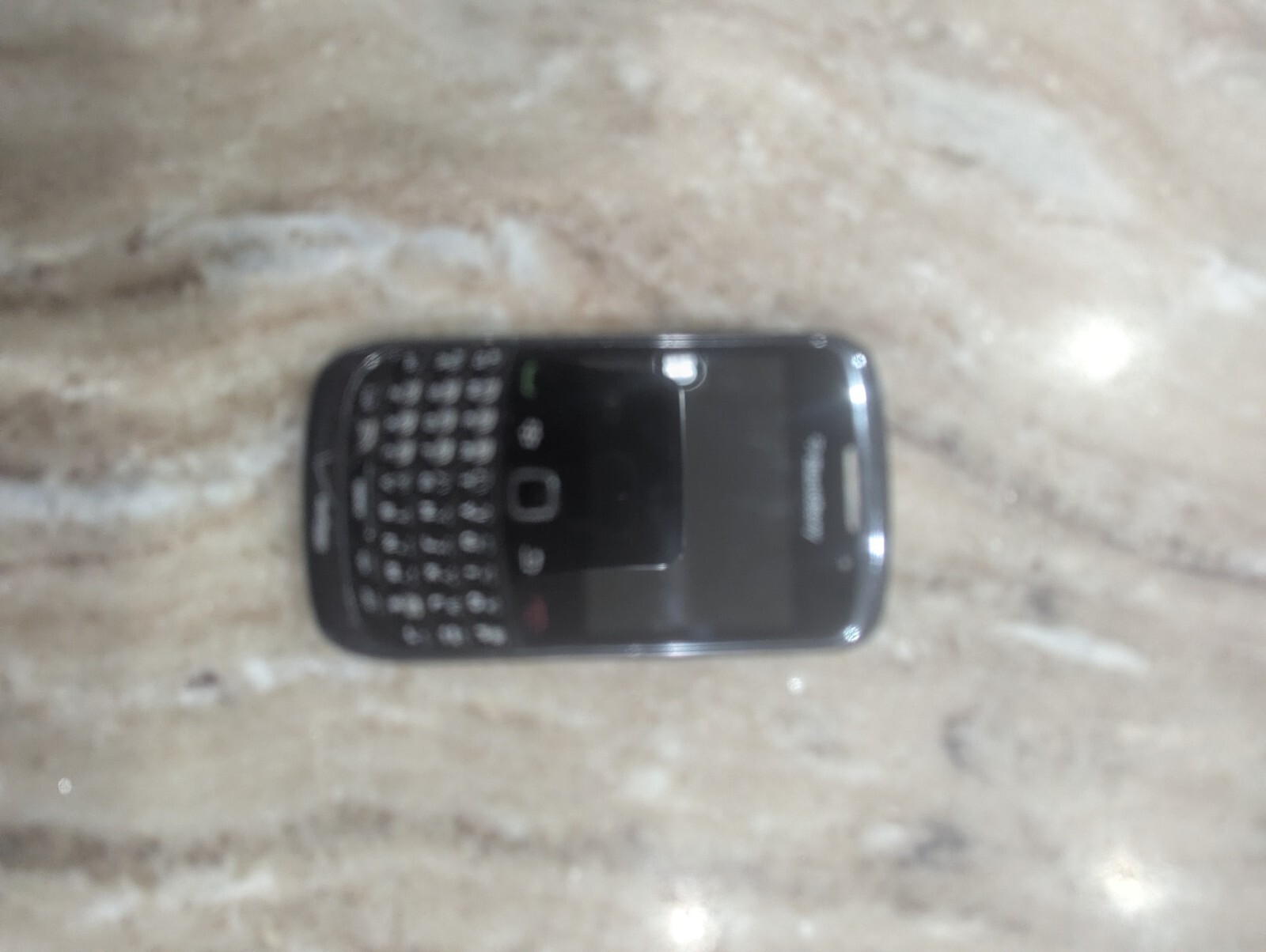 BlackBerry Curve 9330 – 512 MB – Clear (Verizon) AS IS