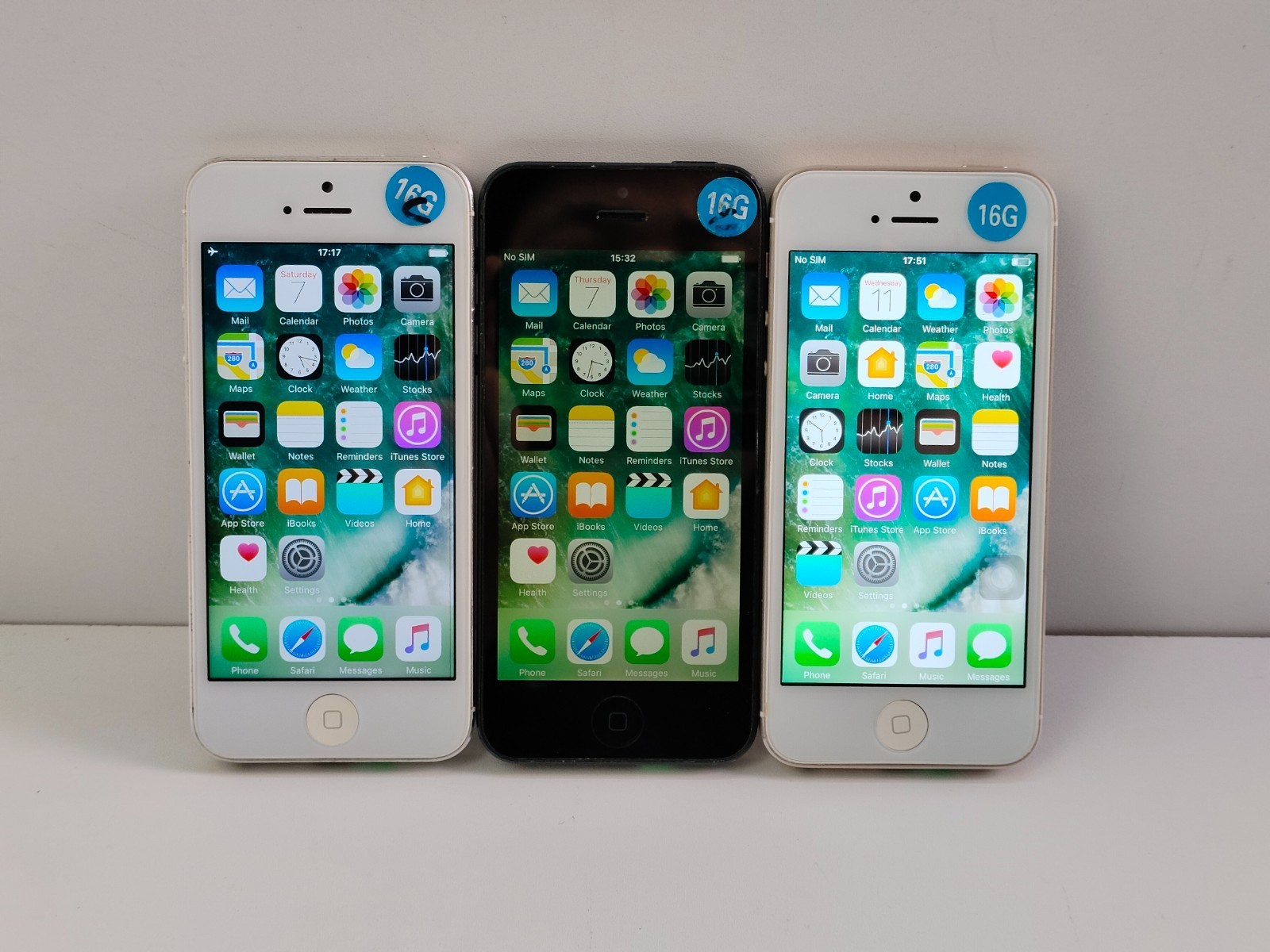 Apple iPhone 5/5S/5C 16GB Factory UNlocked Black/White/Gold New Battery GIFT
