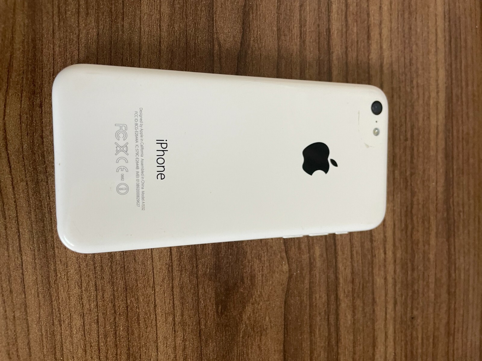 Apple iPhone 5c – 16GB – White (T-Mobile) A1532- Needs New Screen