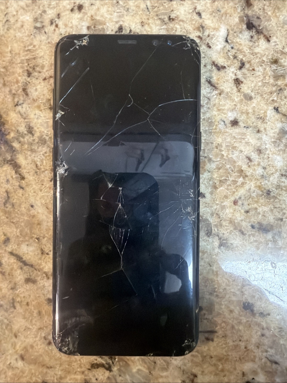 Samsung Galaxy S8+ – Broken