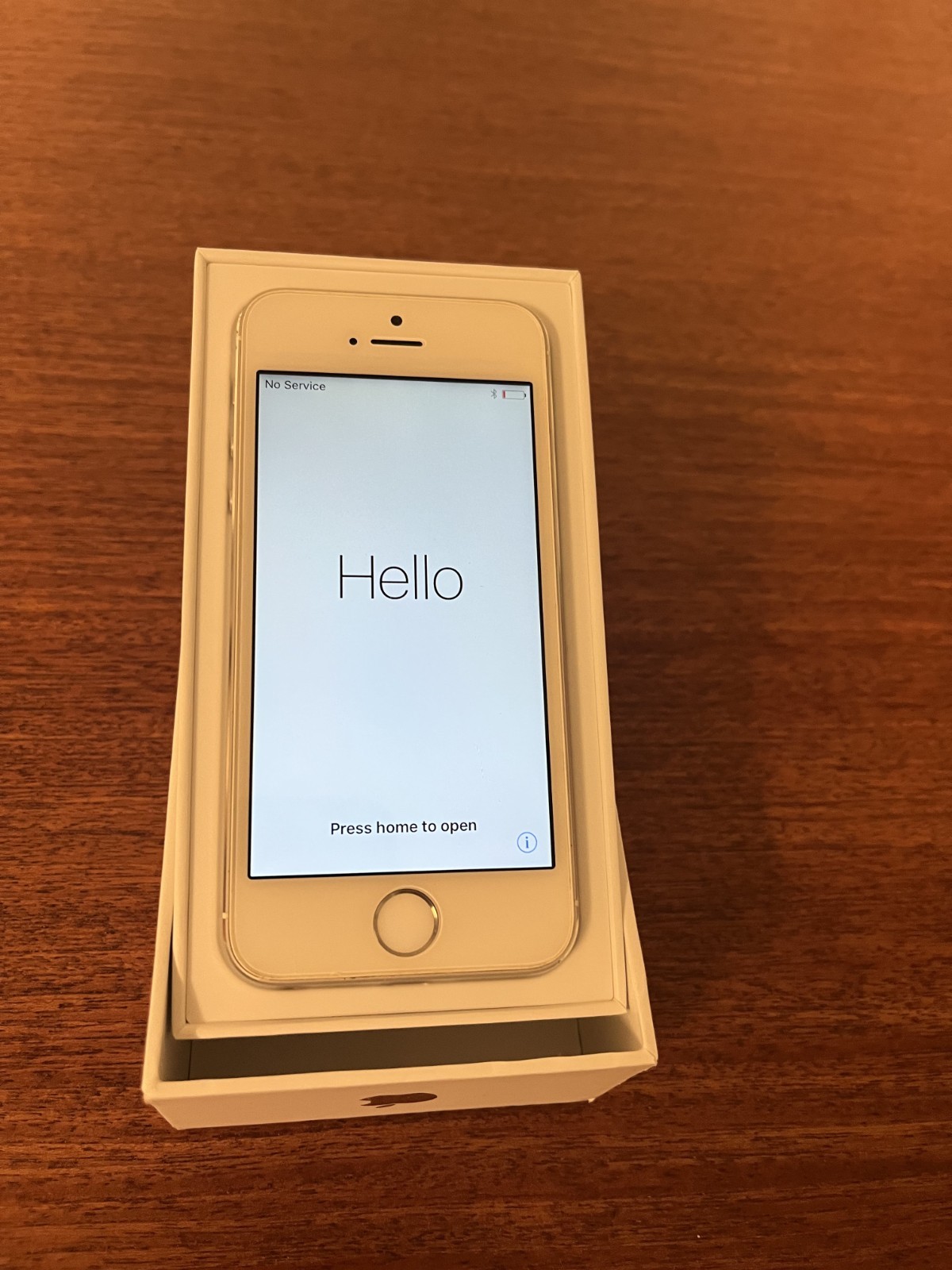 Apple iPhone 5s Unlocked 16GB – White, Good Condition