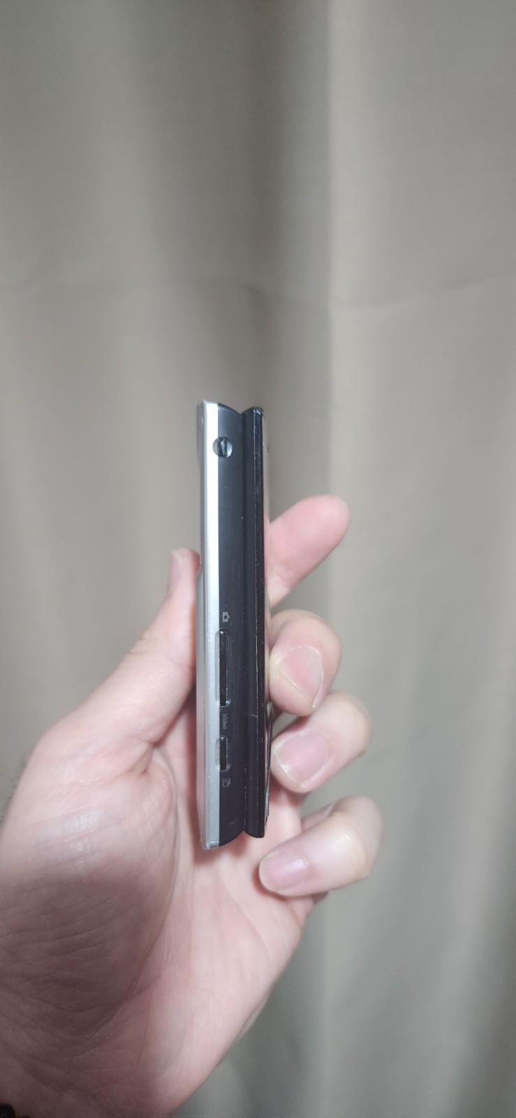 [VINTAGE] 2006 SKY Flip/Slide Phone Rare Y2K Aesthetic Retro Tech South Korea