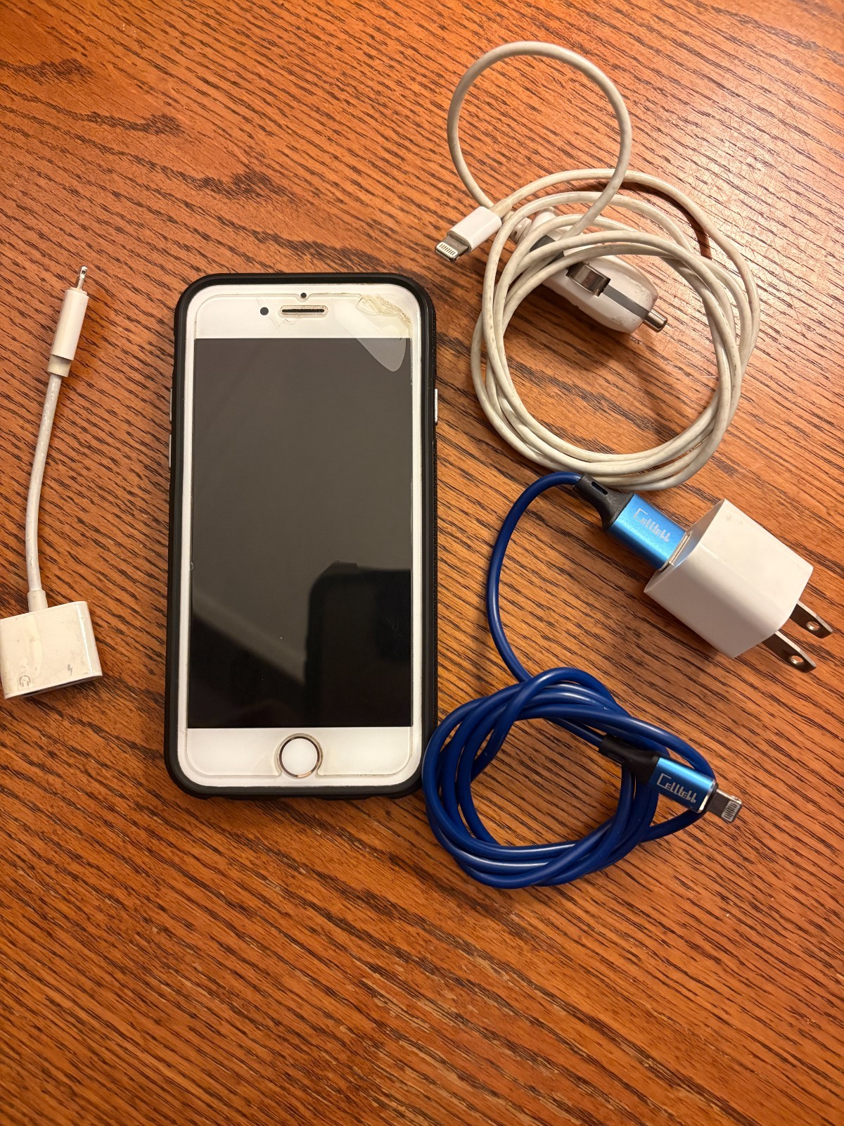 Apple iPhone 7 32GB – Rose Gold A1778 – Unlocked with accessories
