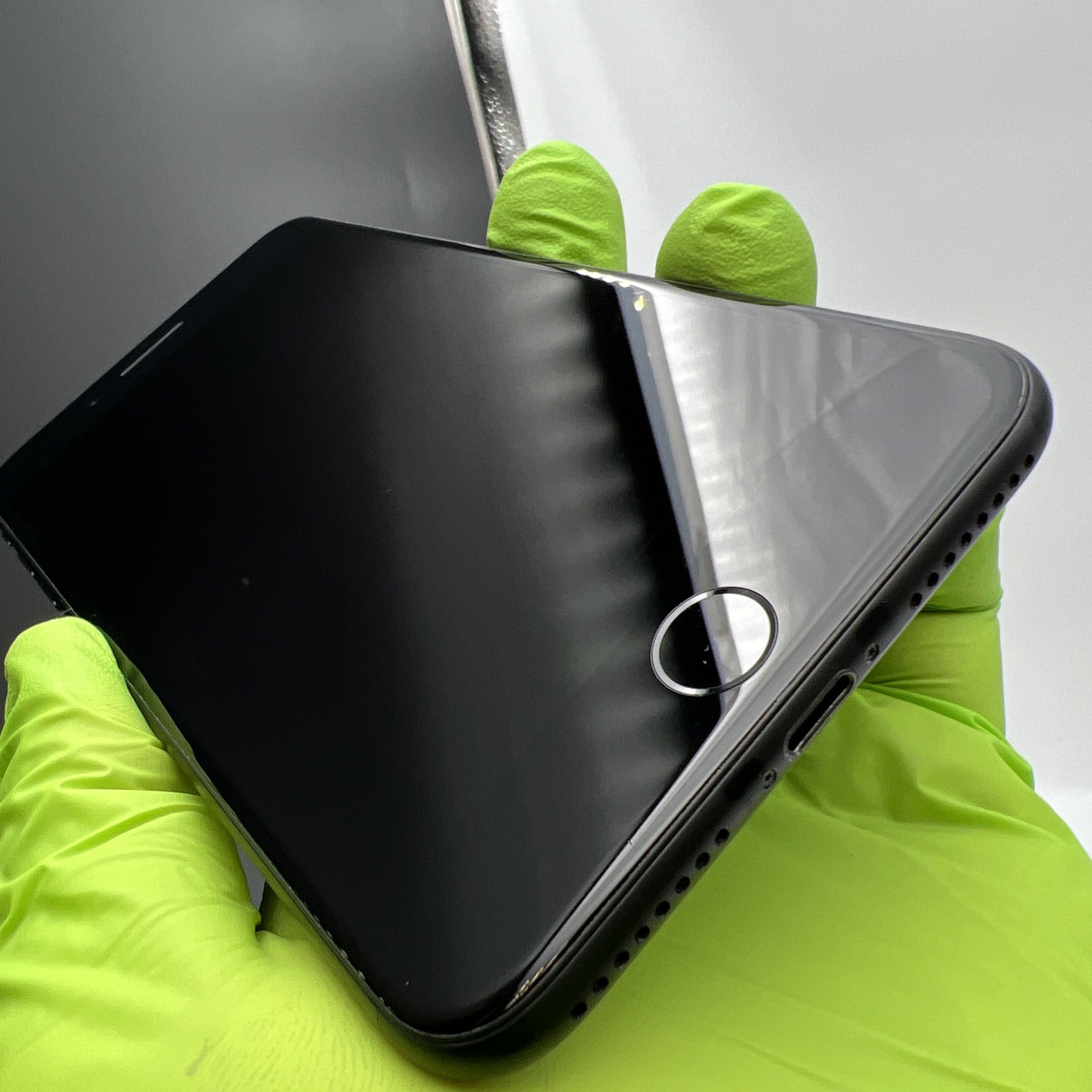 Apple iPhone 7 Plus 128GB Black (Network Unlocked) A1661 BH 88% – Used Condition