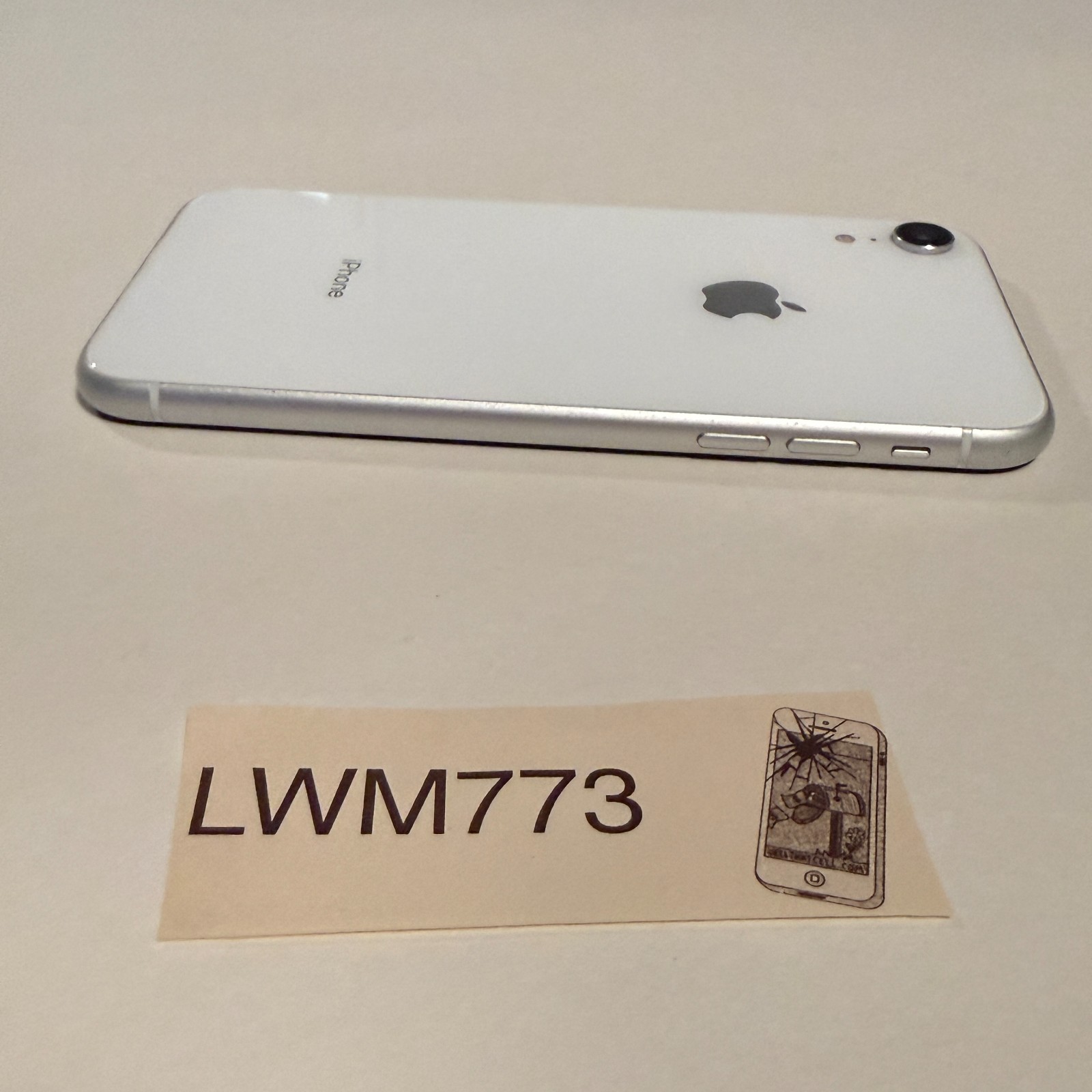 Apple iPhone XR 64GB White A1984 (AT&T / Cricket) Fully Functional – B Grade