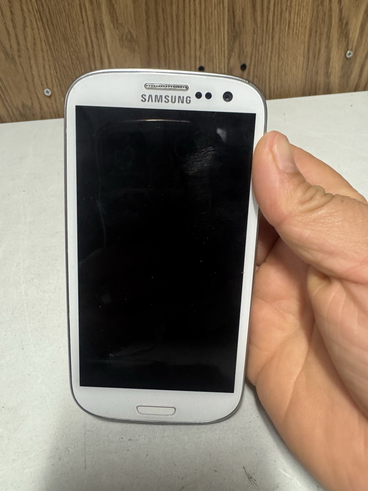 Samsung Galaxy S3 SGH-I747 16GB AT&T – No Power, No Battery – Parts/Repair