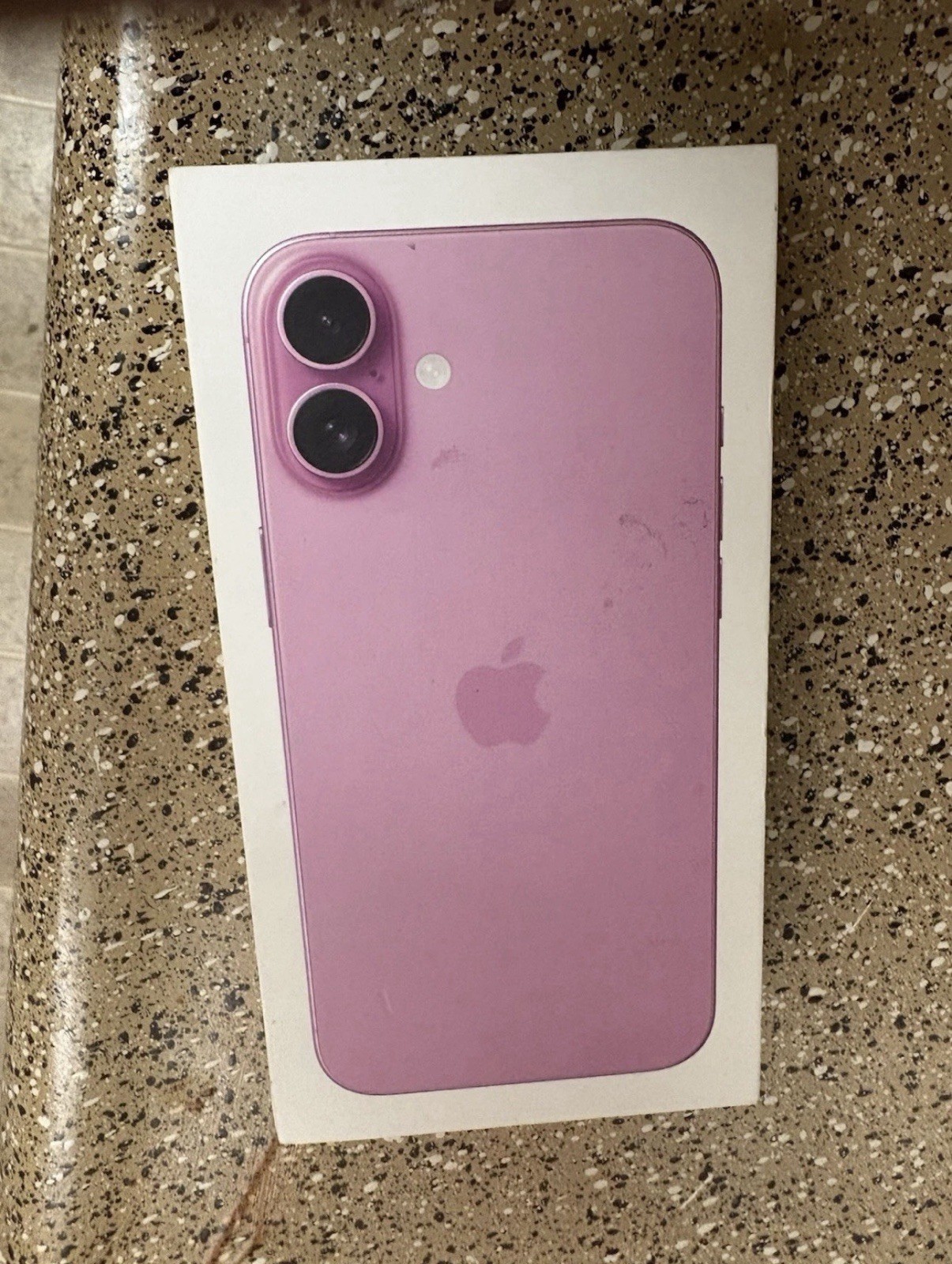 Apple iPhone Pink iOS Bar Style Smartphone Wi-Fi Bluetooth NFC with Box