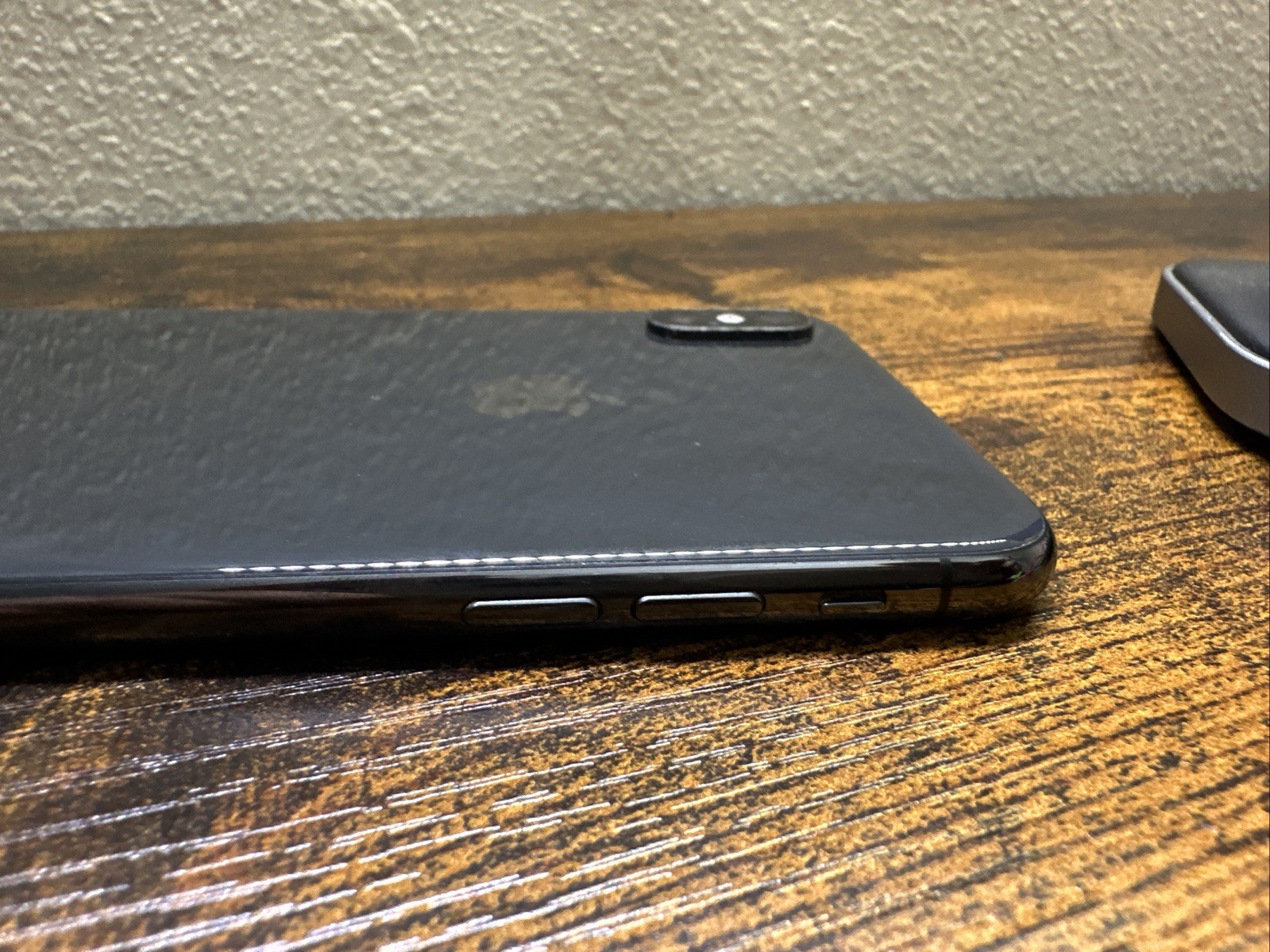 Apple iPhone XS Max 256GB Space Gray A1921 – T-Mobile Locked