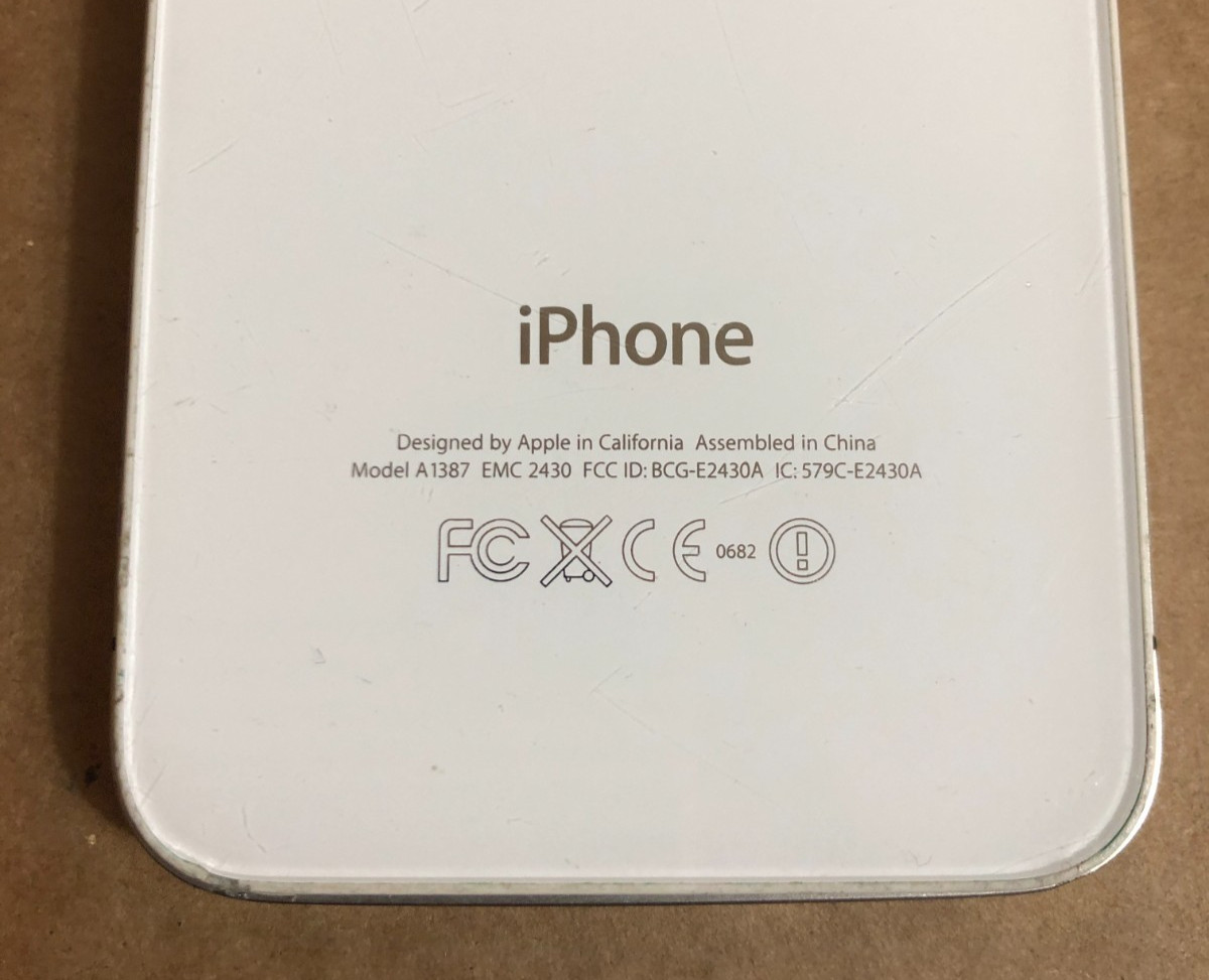 Apple iPhone 4 Model A1387 Smartphone, White ** UNTESTED **