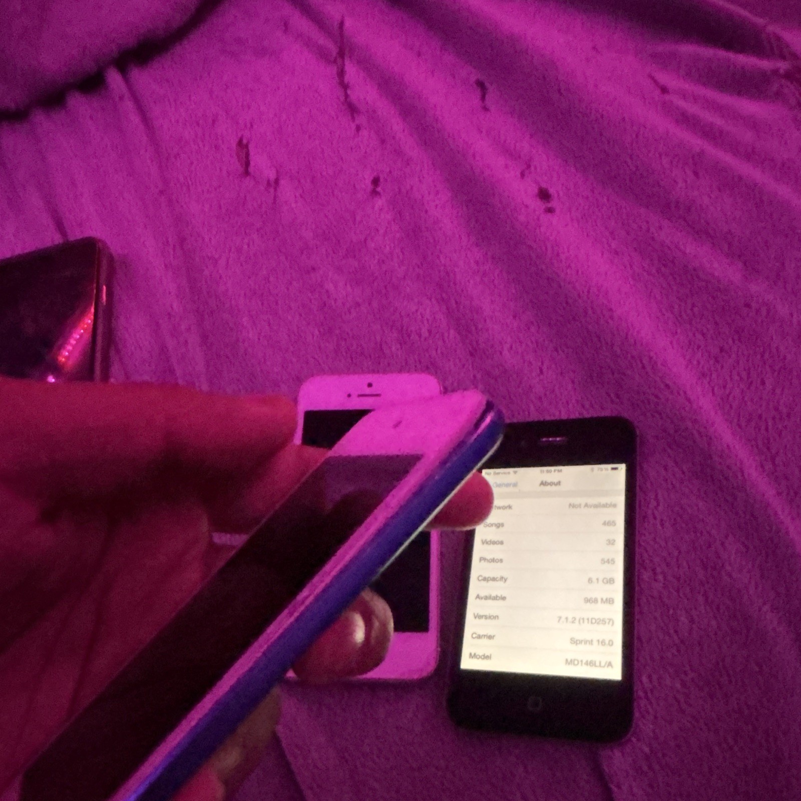 Lots of 4 iPhones 6,5,4 iPod touch 6