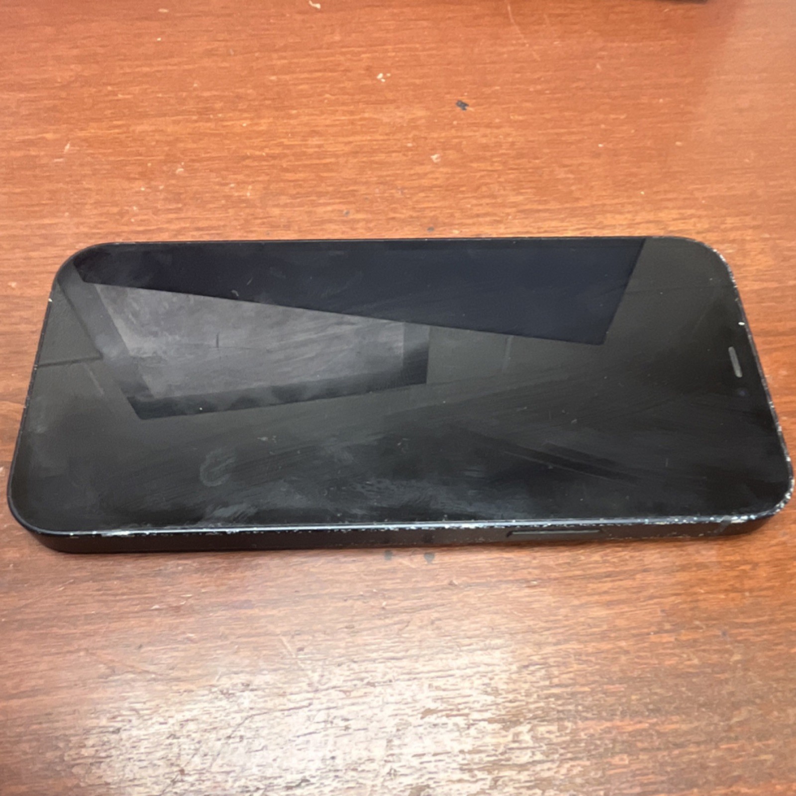 Apple Black Bar Smartphone with Dual Rear Cameras Sleek Design Premium Features