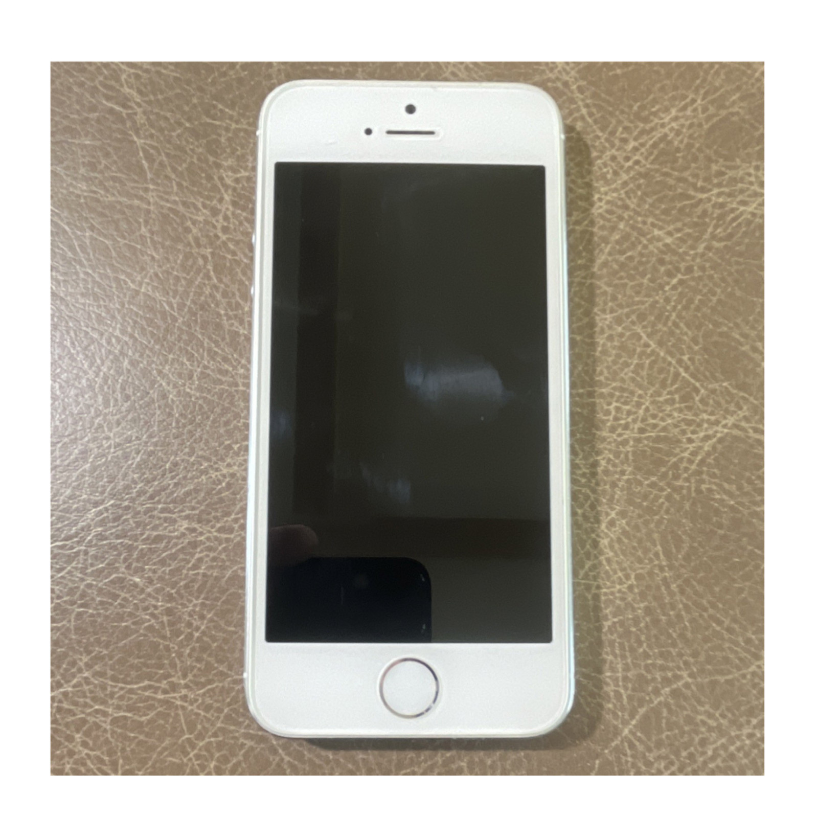 Apple iPhone 5s Silver 8MP Camera 4.0in Screen Model A1533 Smartphone