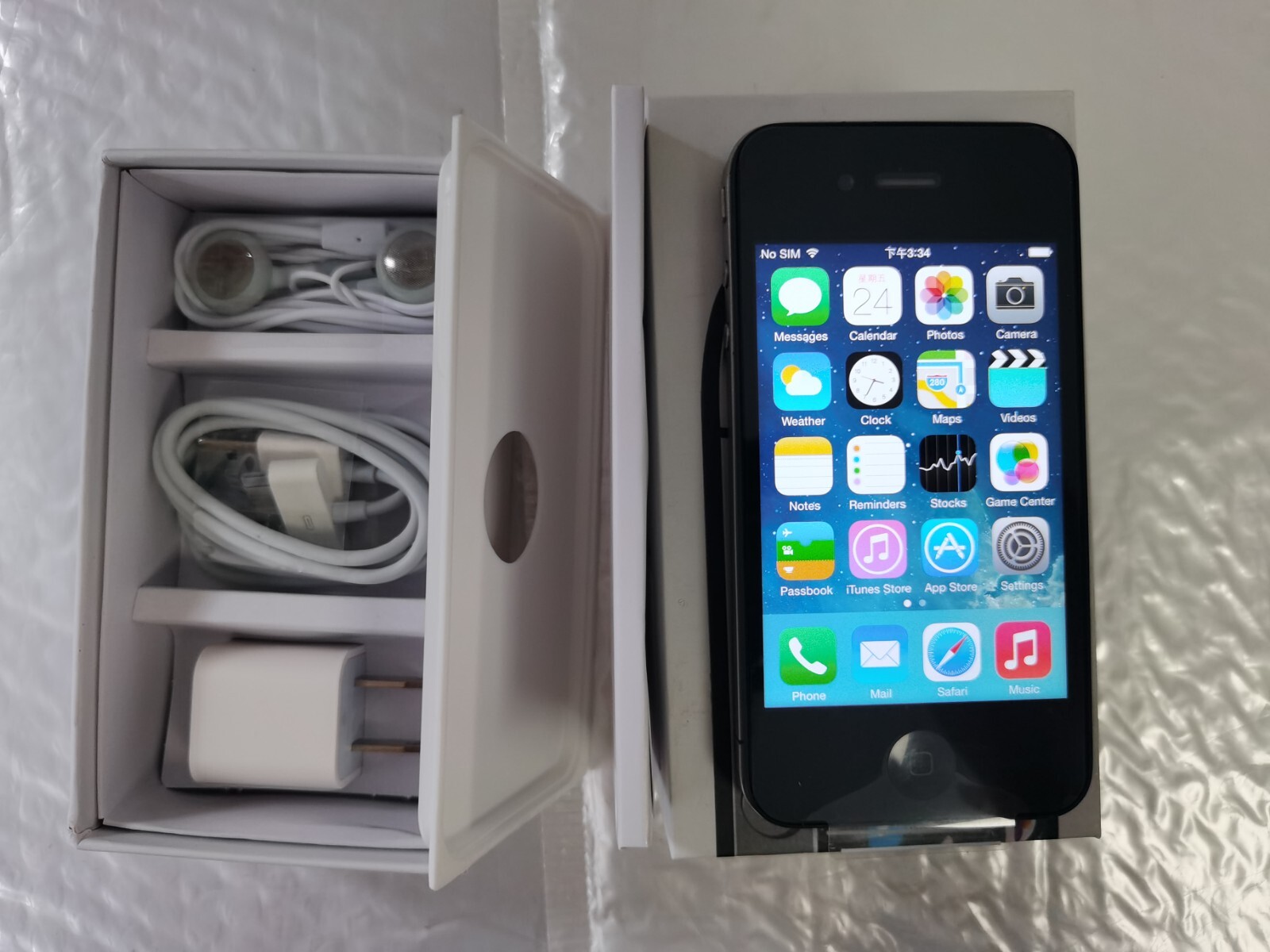 Apple iPhone 4 – 32GB – Black (Unlocked) A1332 (GSM)
