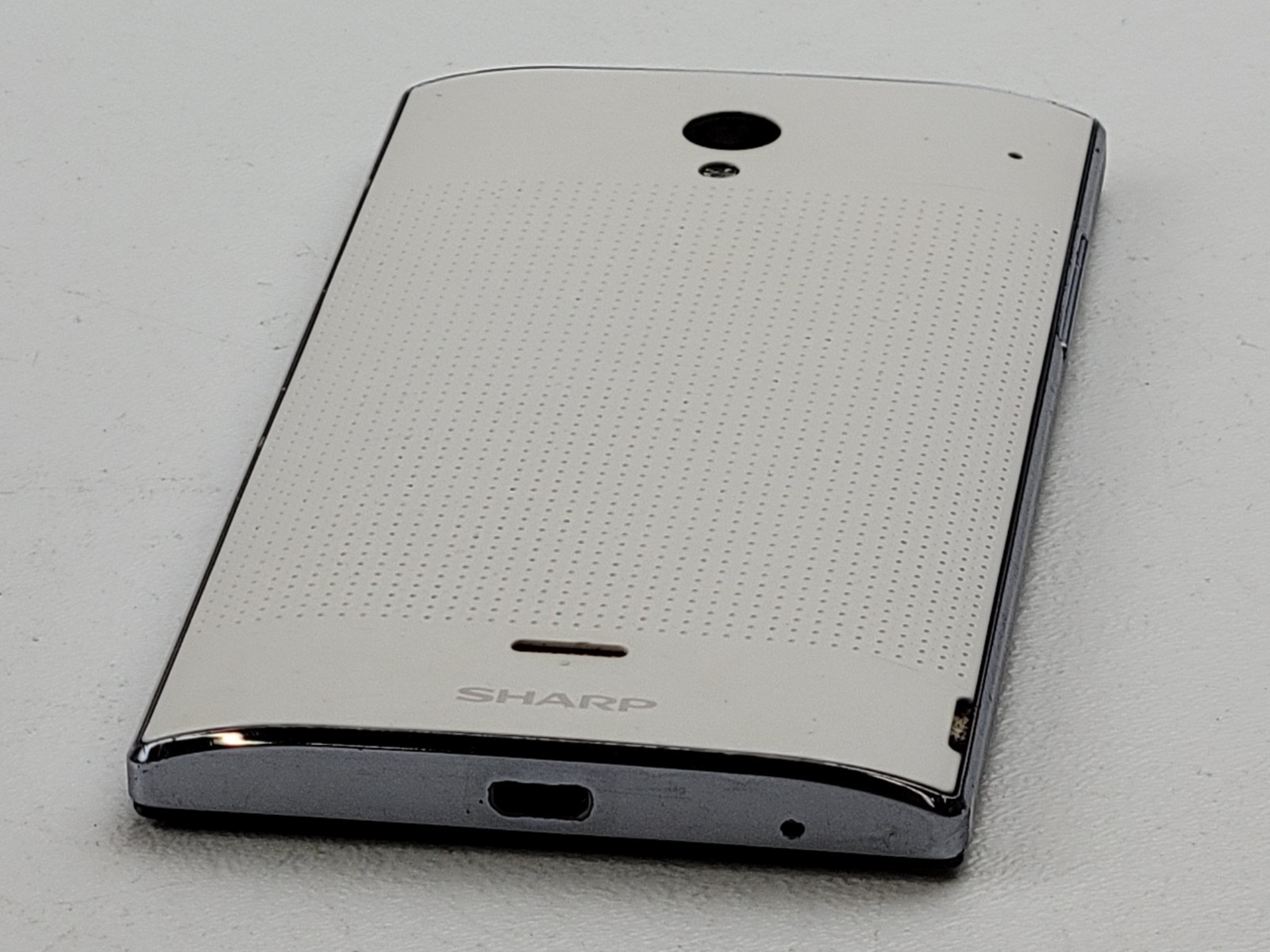 Sharp Aquos Crystal (306SH) 4GB (Boost Mobile) – POOR CONDITION – H6686