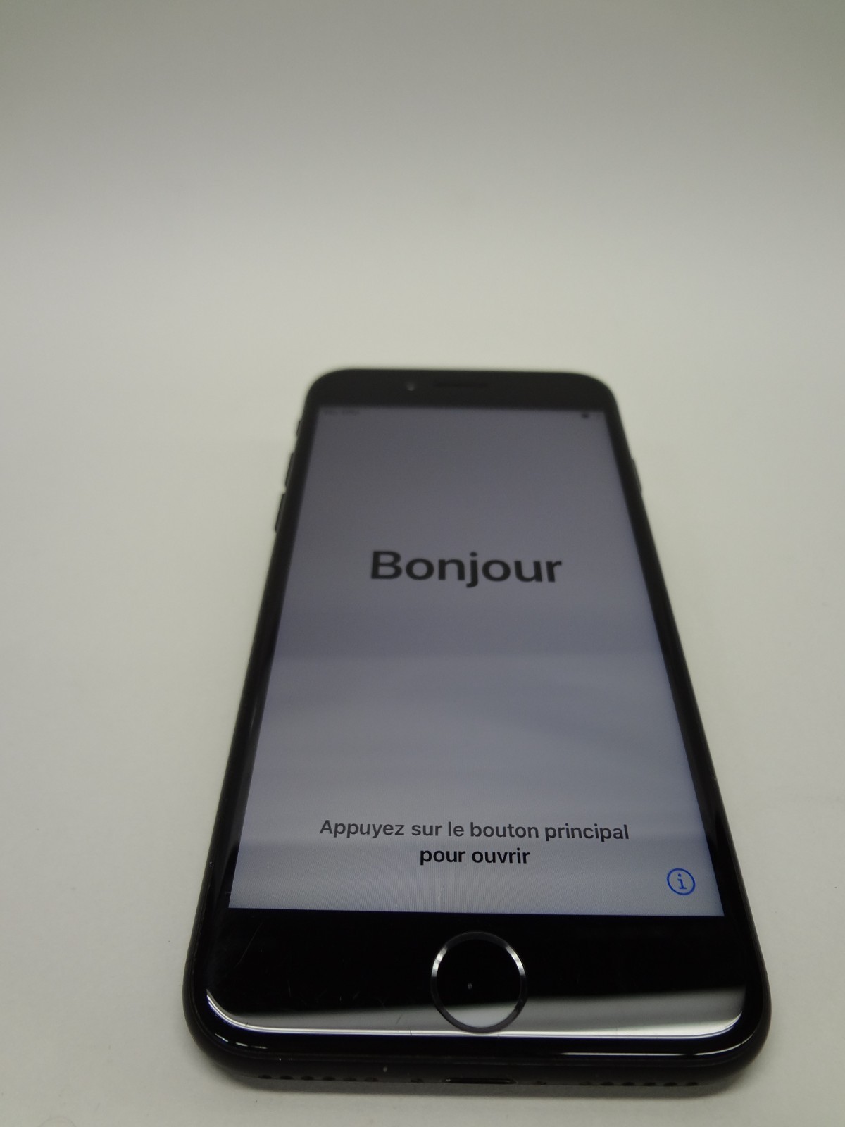 Apple iPhone 7 A1660 32GB (Verizon) – Black *No AC/SIM* w/Battery (Grade A)