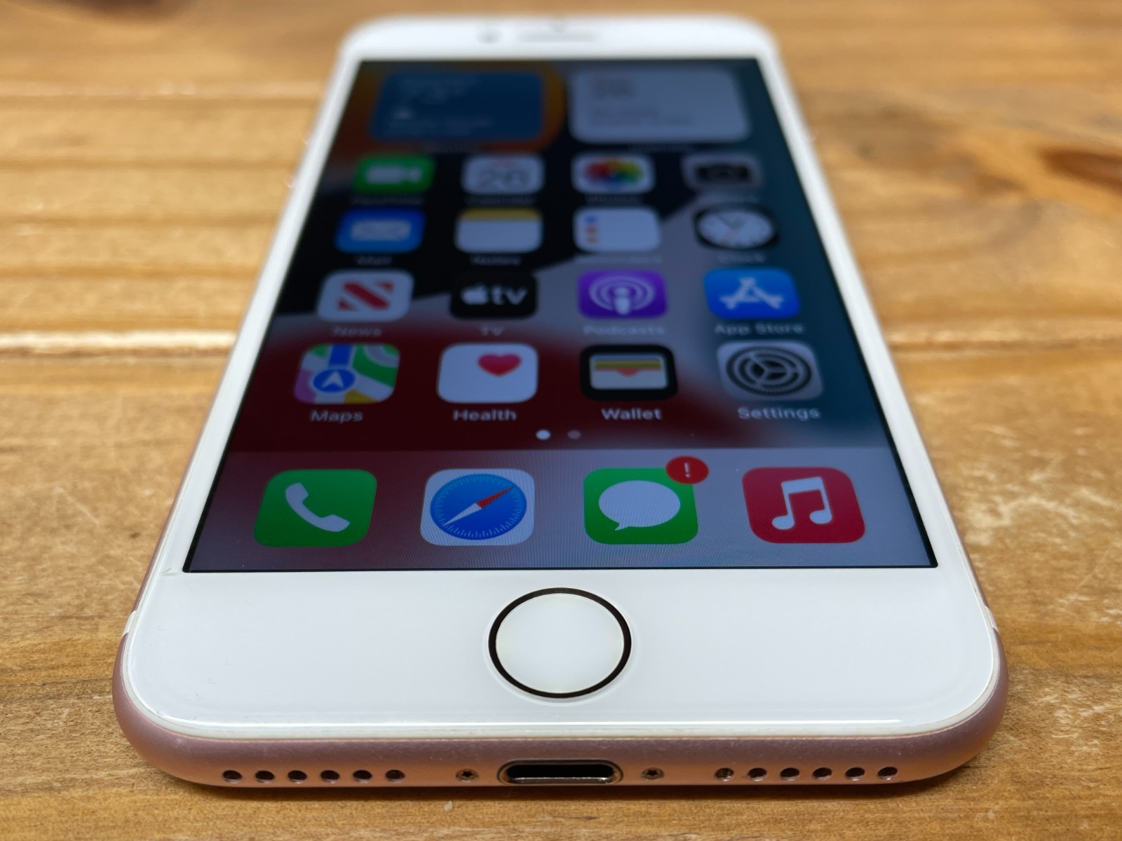 Apple iPhone 7 – 128 GB – Rose Gold (Factory Unlocked) A1660 – Works – 72% Bat
