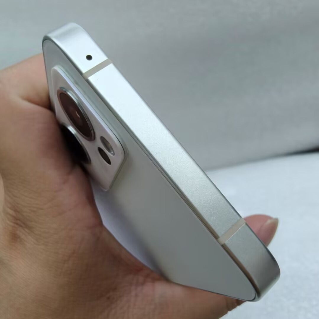 Oppo Reno7 6.7″ 50MP Qualcomm SM6225 Snapdragon 680 4G Android 12 4500mAh