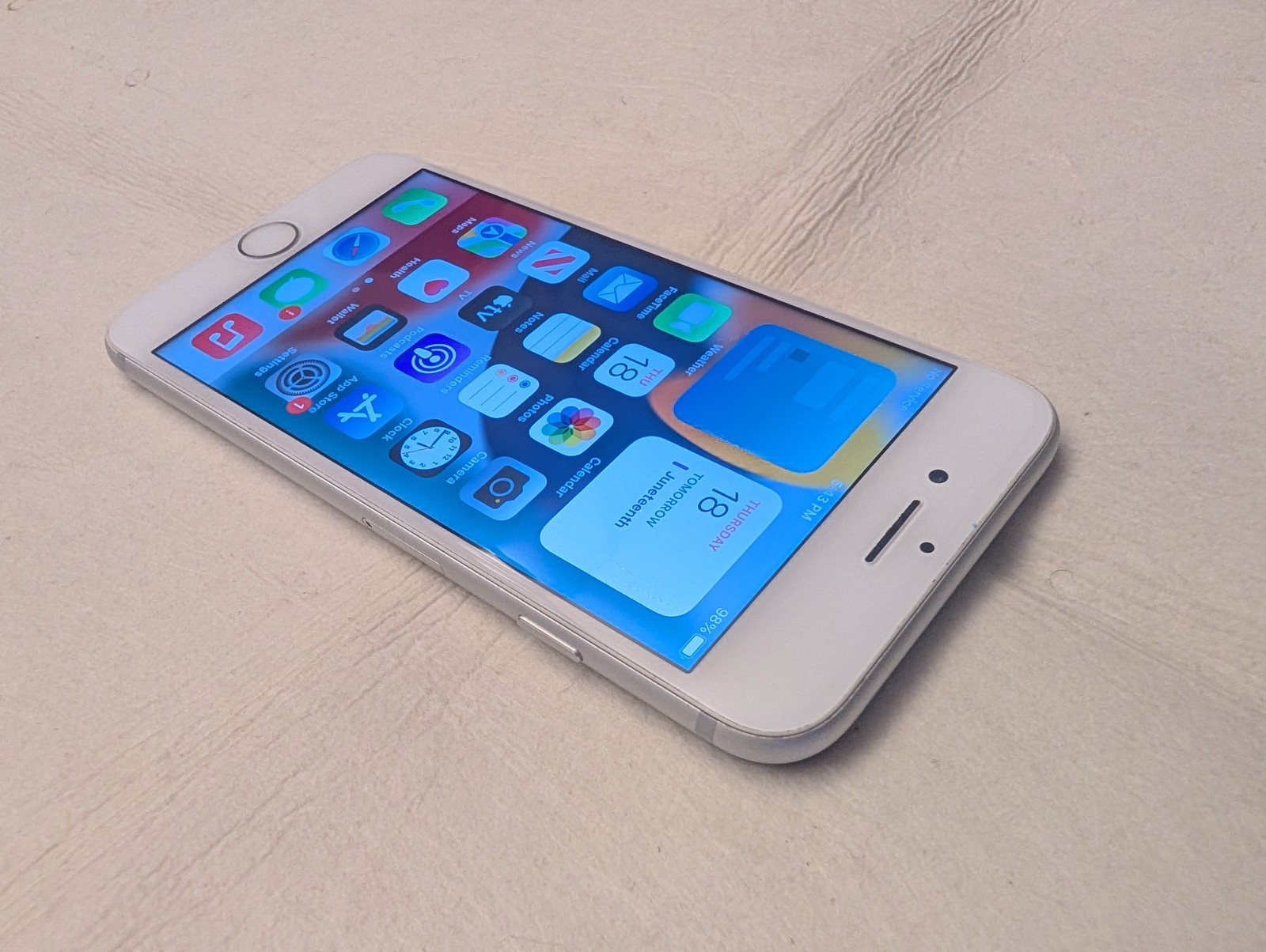 *NICE WORKING* Apple iPhone 7, 32GB, 2GB RAM Retina IPS A1660 Silver (Unlocked)