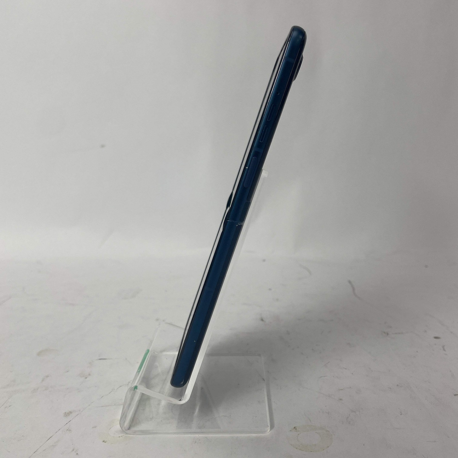 Broken Dish Wireless Motorola Razr 2025 256GB 15 XT2553-3 /Screen Cracked
