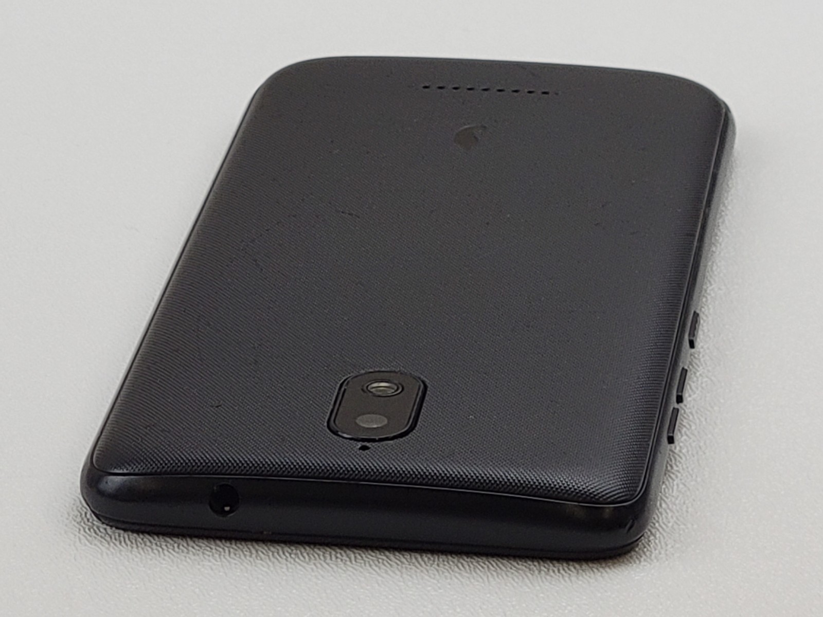 Hot Pepper Serrano 3 (HPP-L55B) 16GB (CARRIER UNKNOWN) Smartphone – H7745