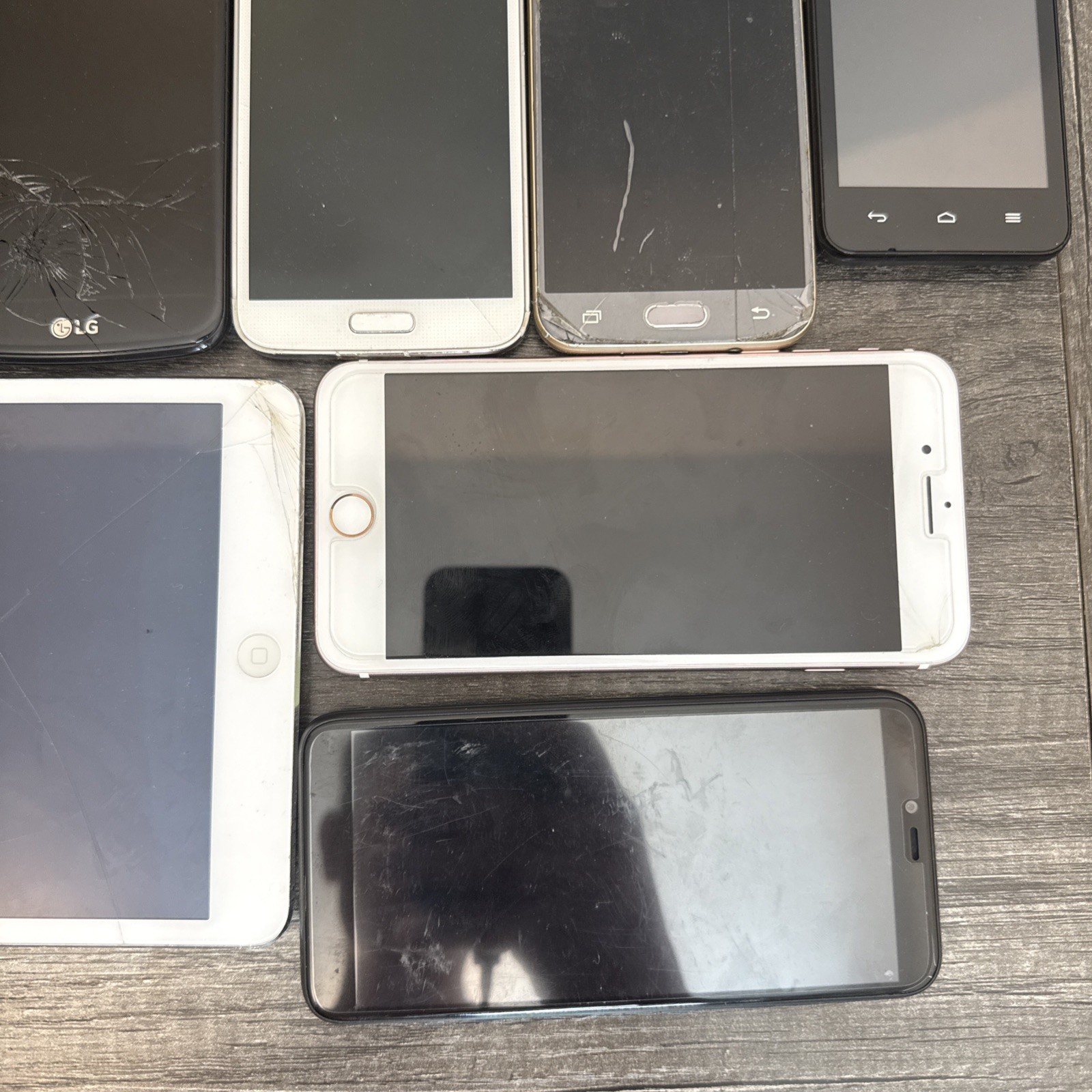 Large Lot of Mixed Smartphones & Tablets – Repair/Parts – Bulk Sale – As Is